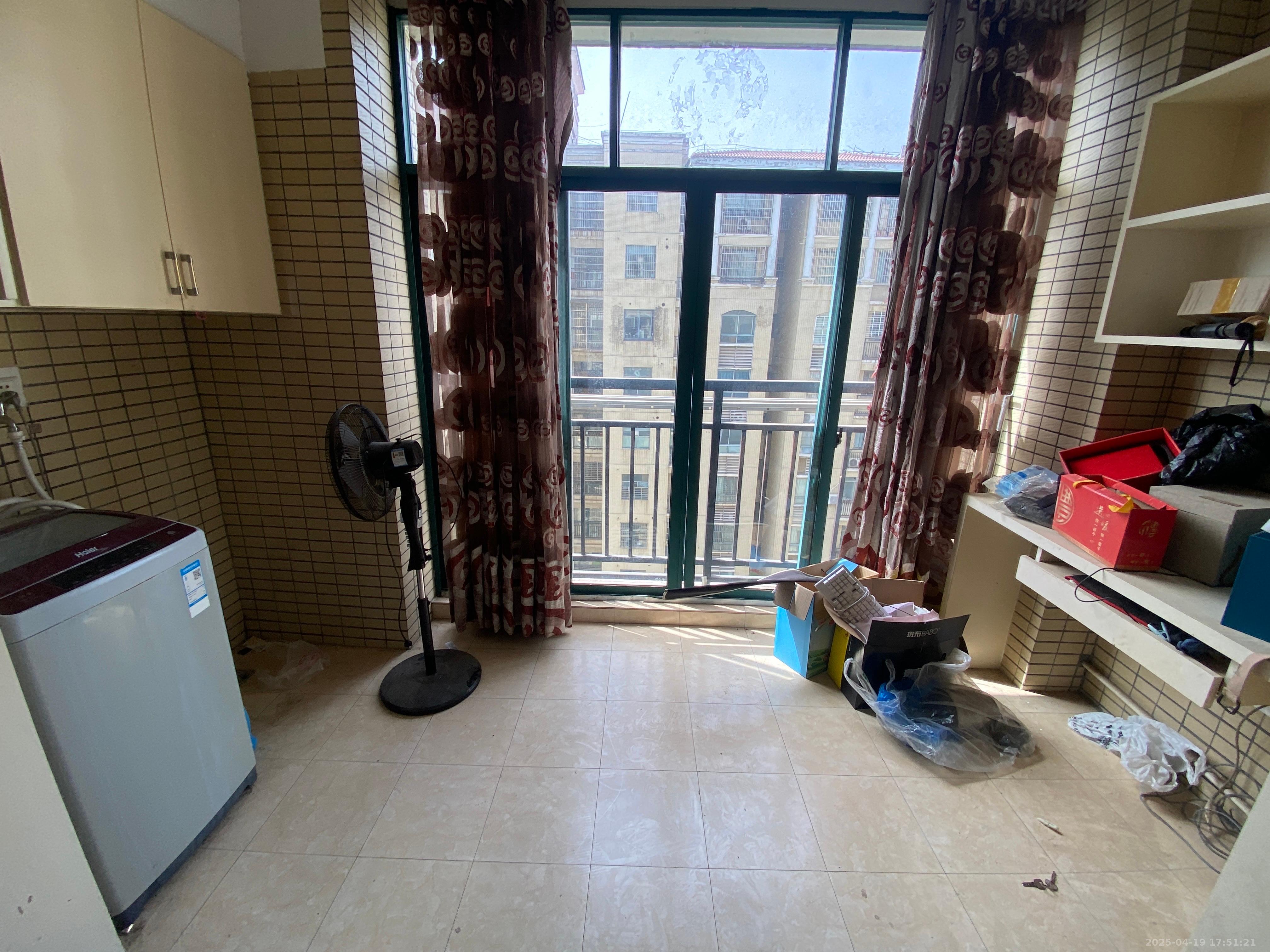 共和城 2室1厅1卫 1500.0元/月 共和城 2室1厅1卫 1500.0元/月室内图