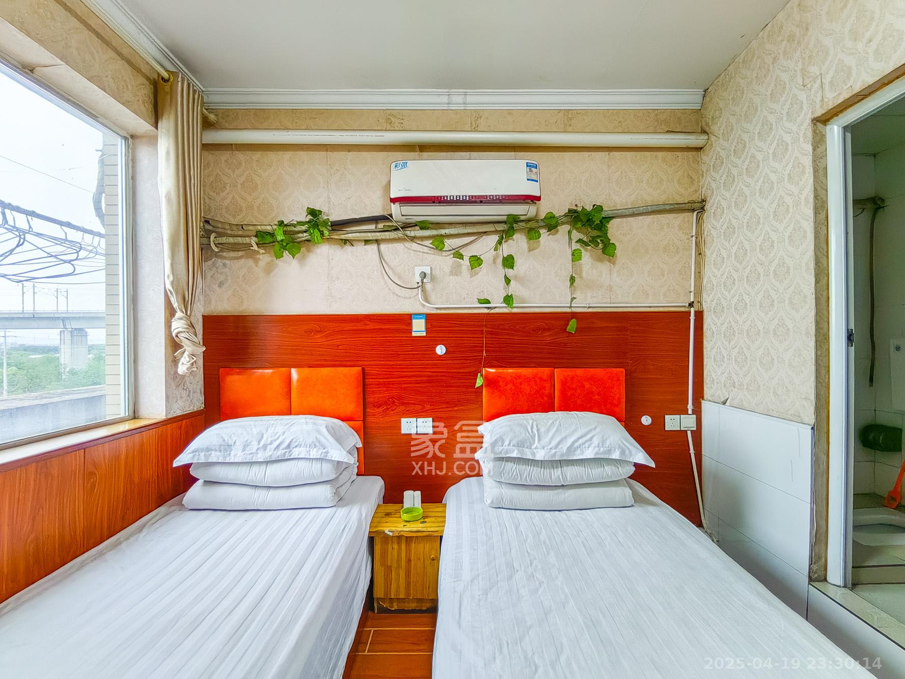 恒广国际物流园 3室2厅0卫 36.8万 恒广国际物流园 3室2厅0卫 36.8万卧室