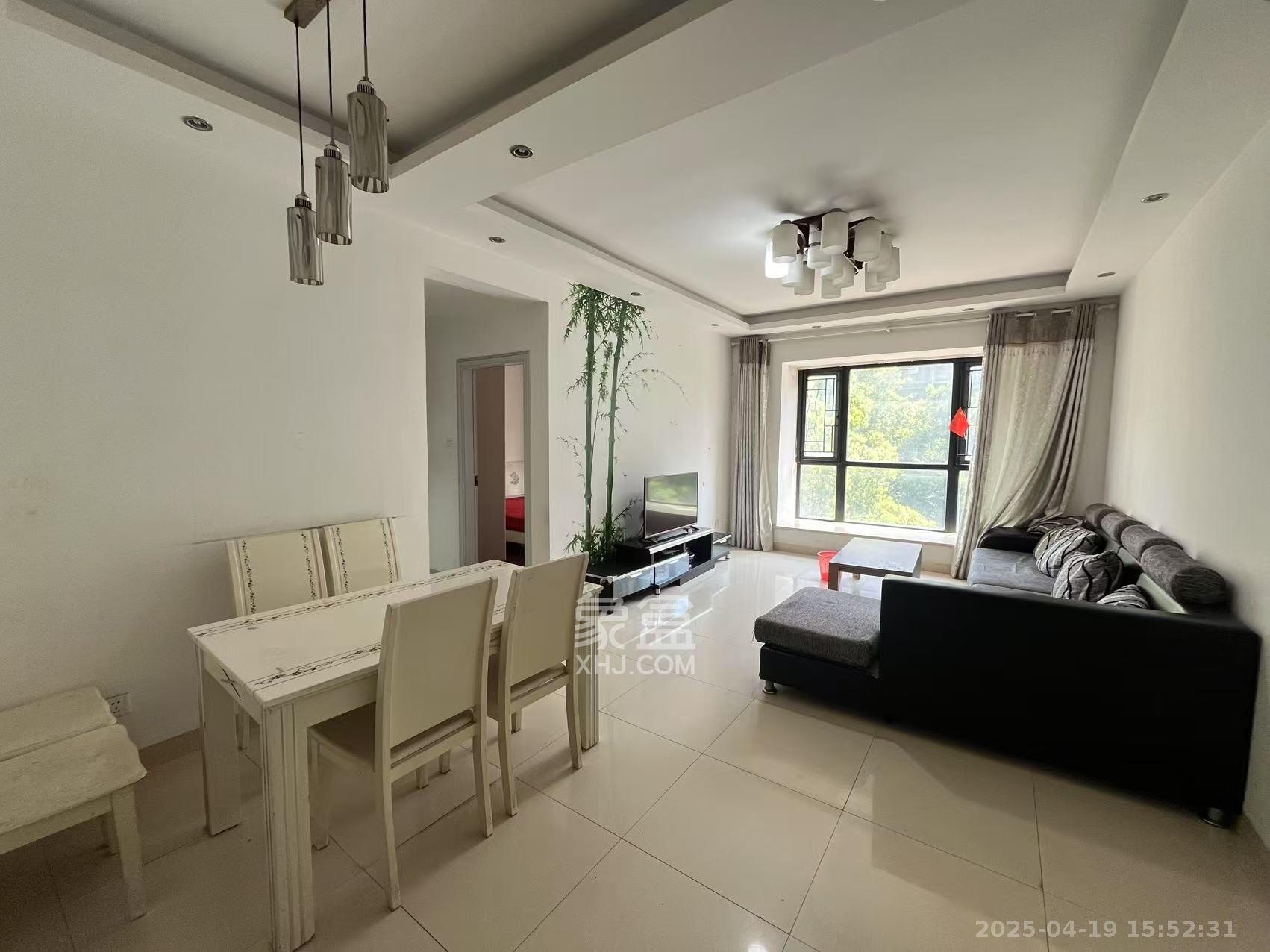 英郡年华 2室2厅1卫 1900.0元/月 英郡年华 2室2厅1卫 1900.0元/月室内图