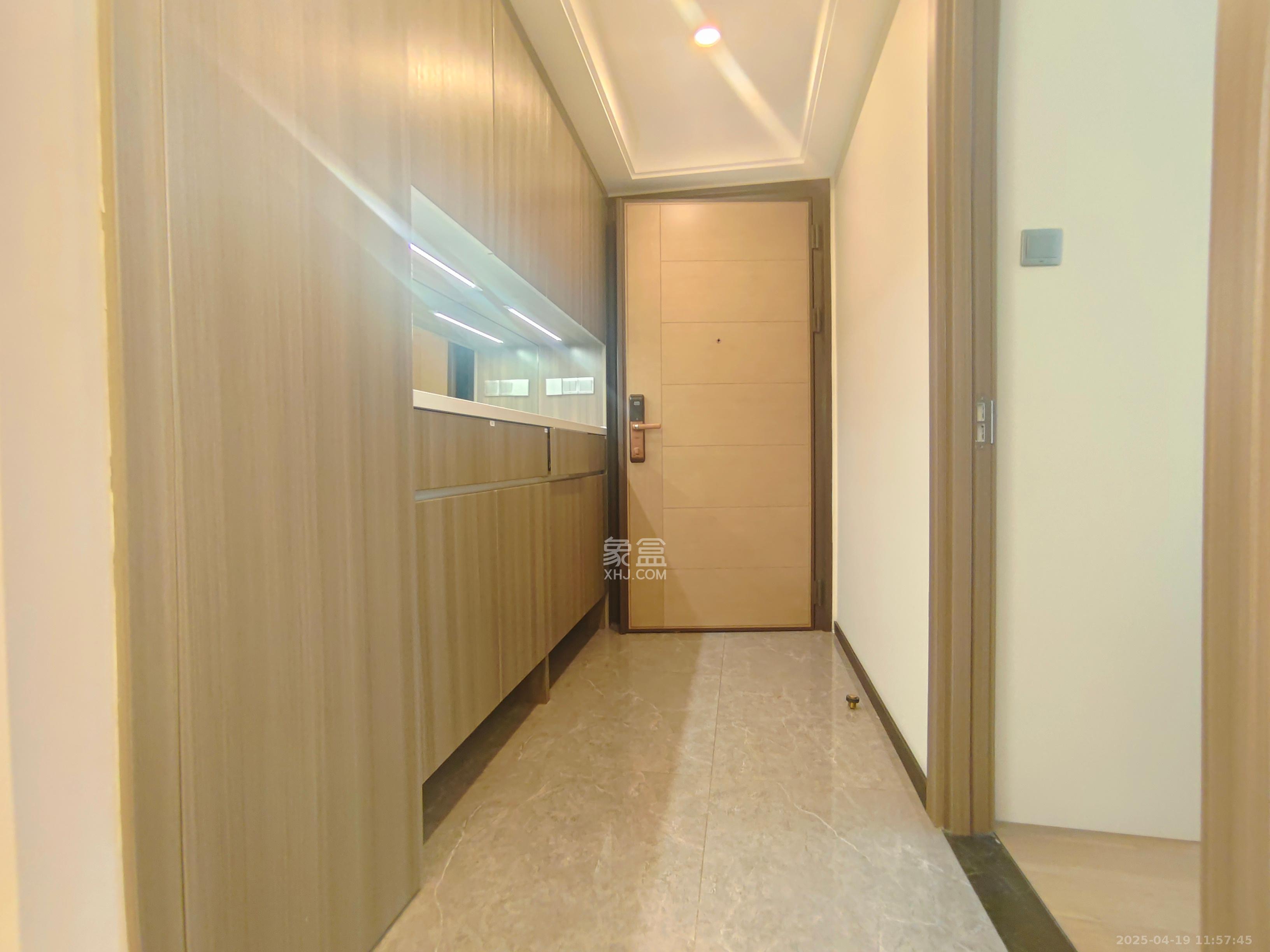 中海阅溪府  4室2厅2卫   4000.00元/月室内图