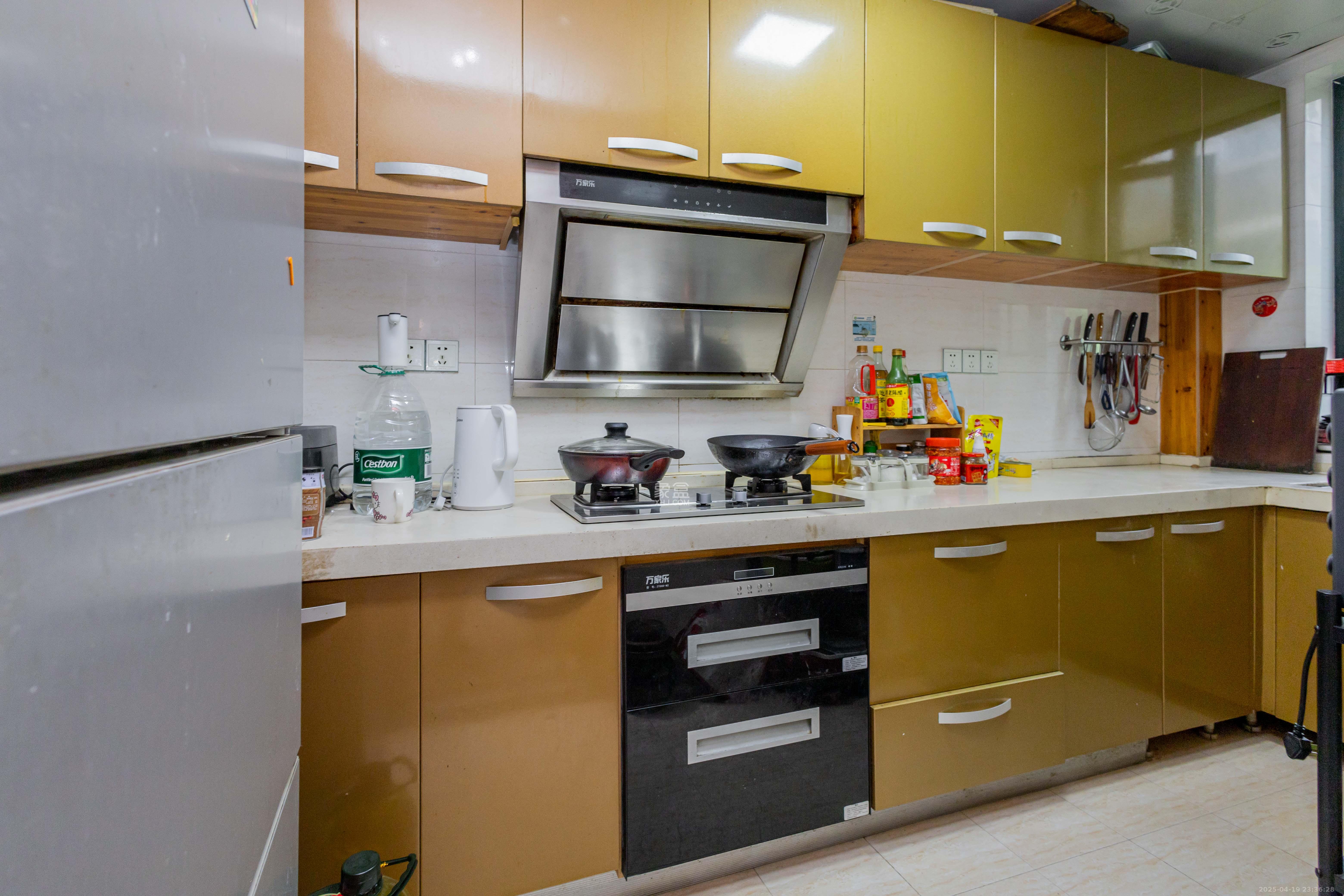 东岸锦城(东方人家)  3室2厅2卫    95.5万 东岸锦城(东方人家)  3室2厅2卫    95.5万厨房