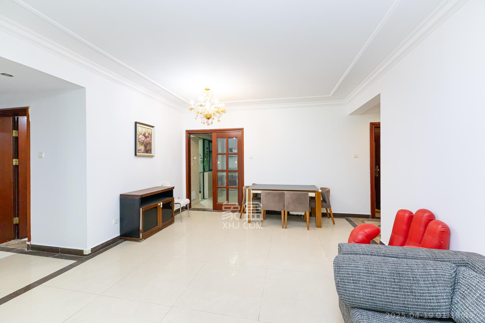 恒大名都  3室2厅2卫    70.0万 恒大名都  3室2厅2卫    70.0万客厅