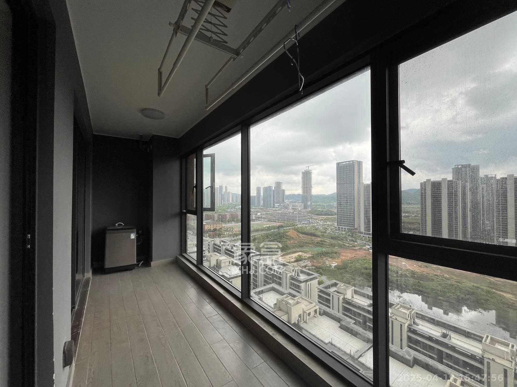 中海麓山境北区  4室2厅2卫   2800.00元/月室内图