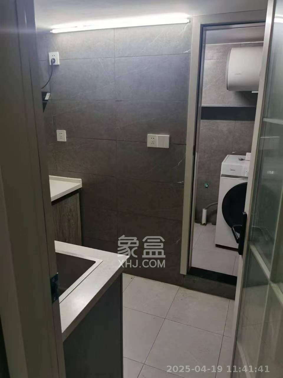 新城悦隽  1室1厅1卫    1100.0元/月 新城悦隽  1室1厅1卫    1100.0元/月