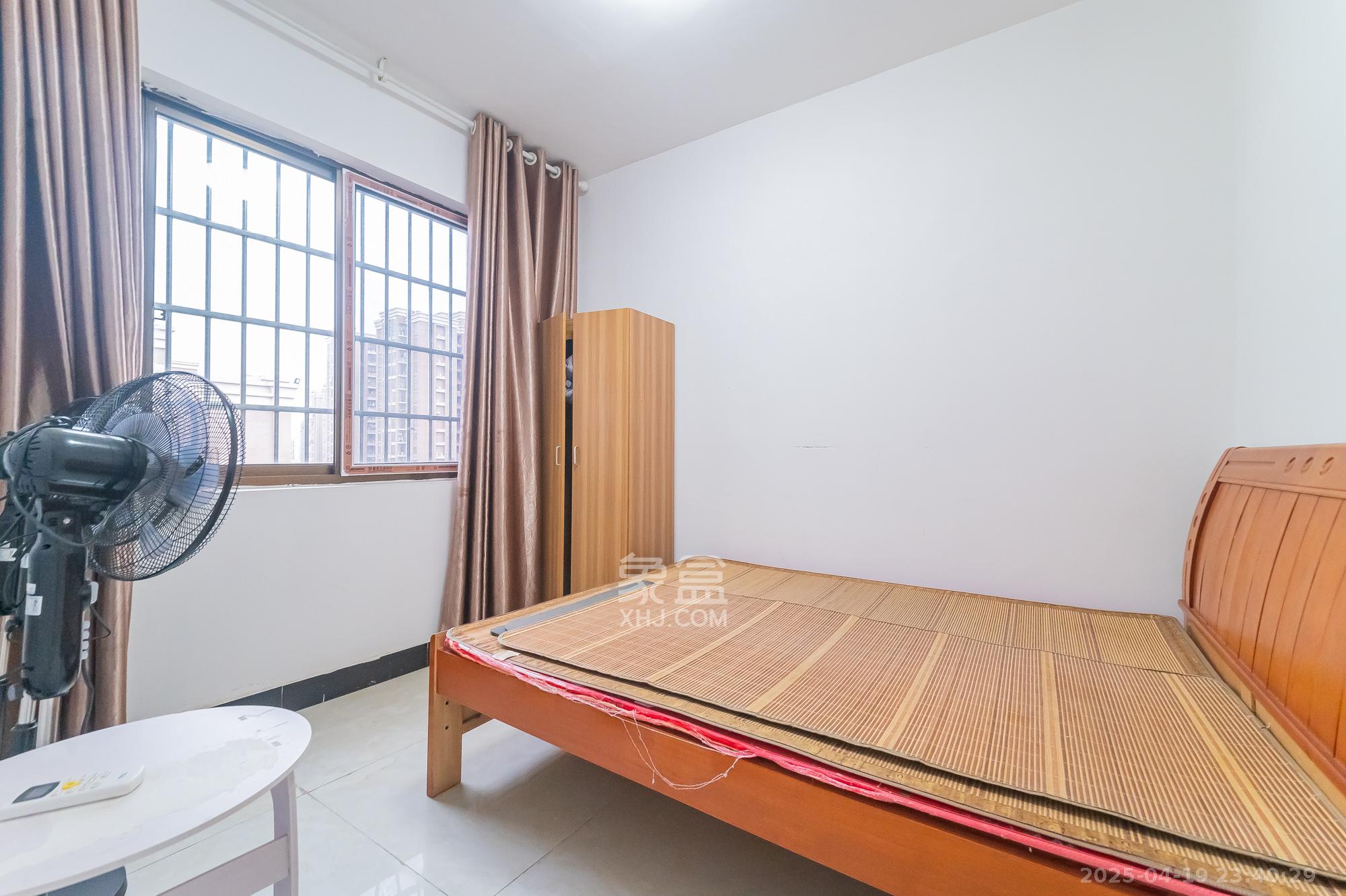 家和院  3室2厅1卫   53.00万卧室