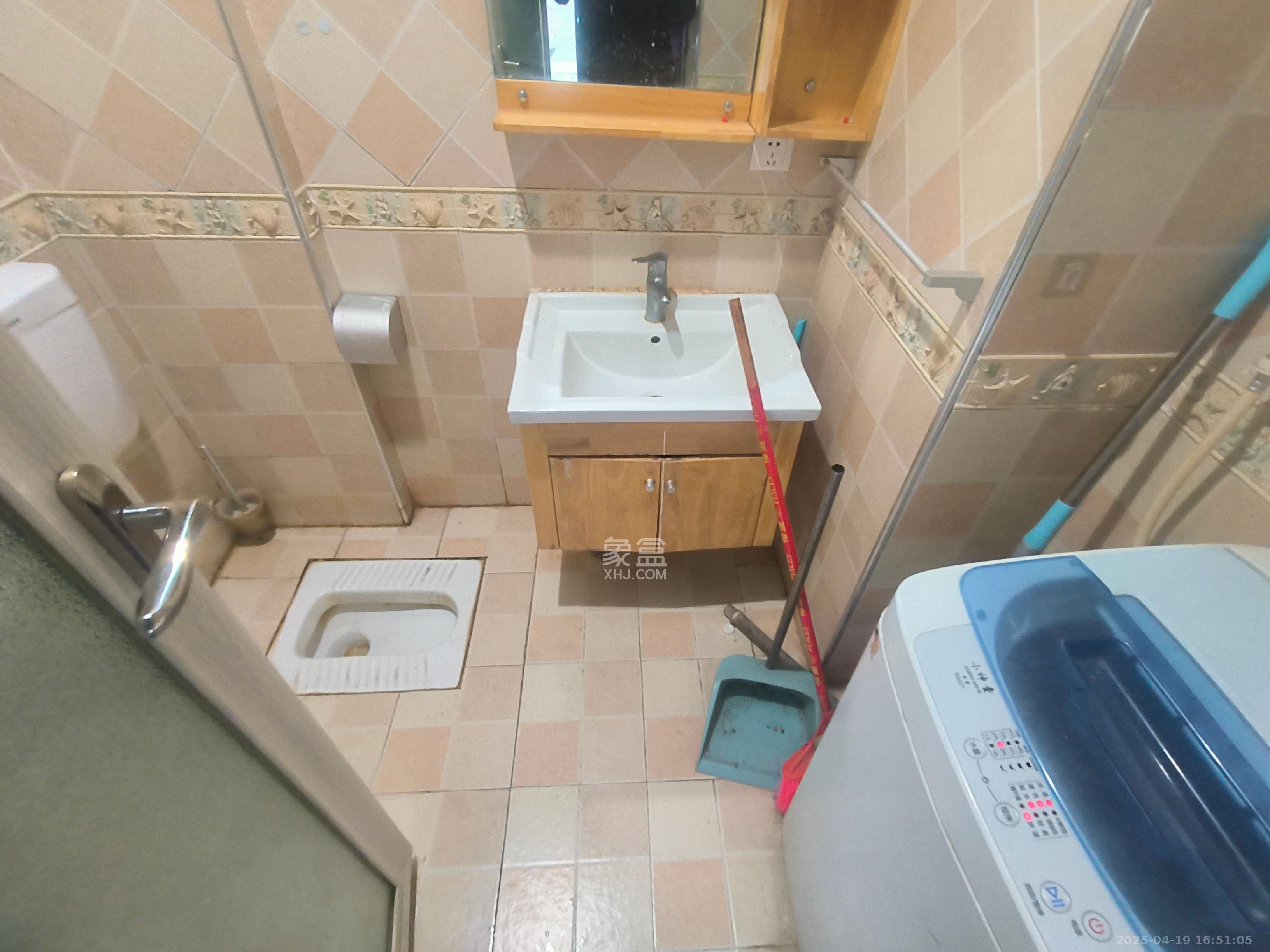 恒万西溪里  1室1厅1卫   1600.00元/月室内图