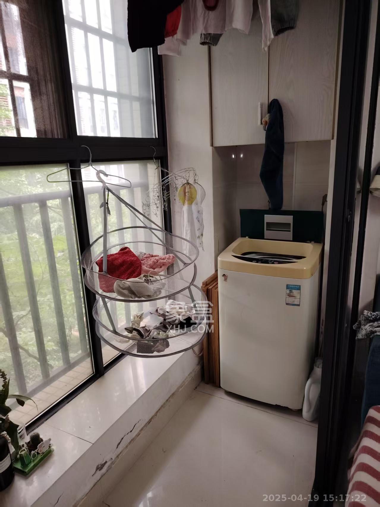 中建芙蓉工社  2室1厅1卫   1800.00元/月室内图