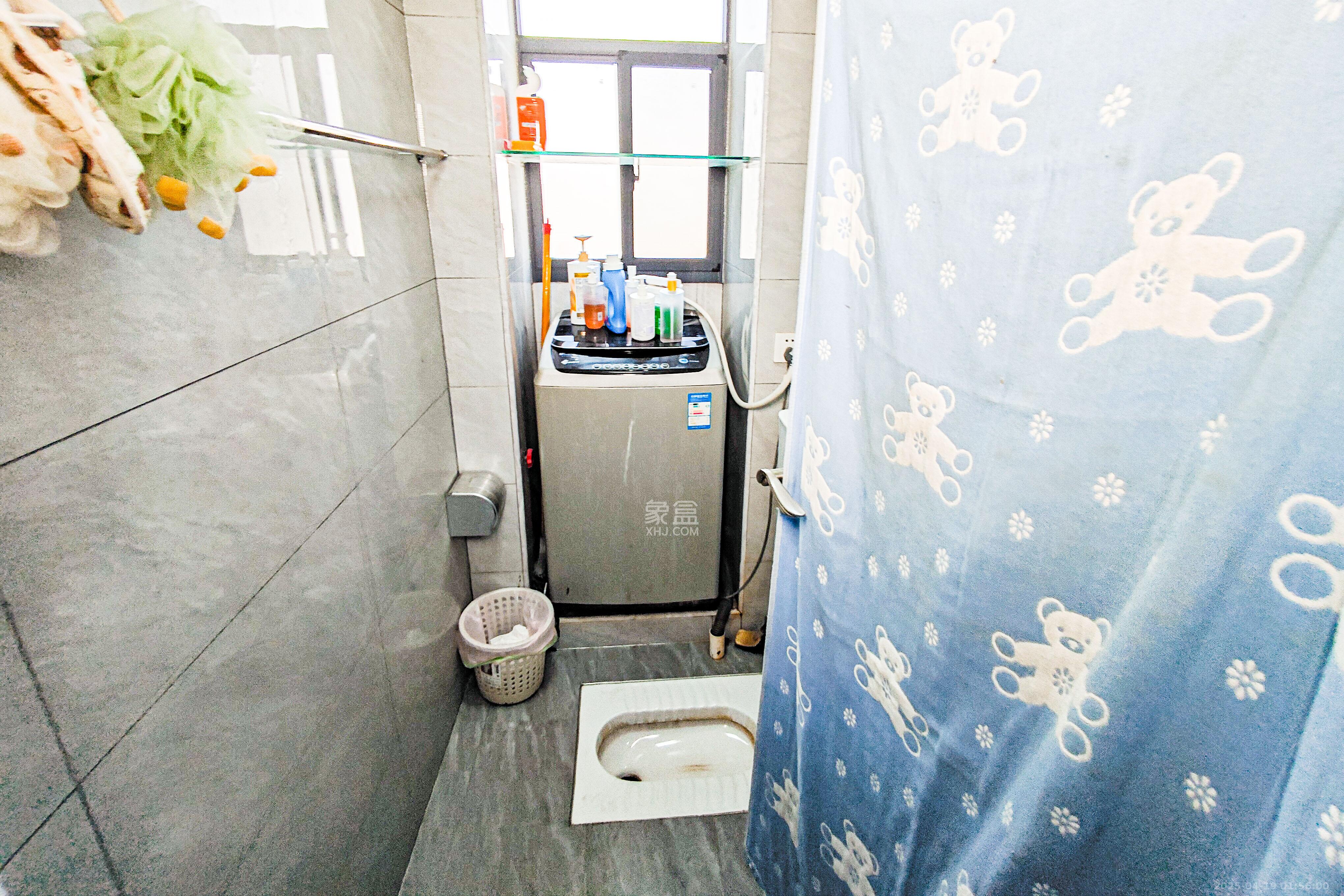 向东南社区  1室0厅0卫   58.00万卫生间