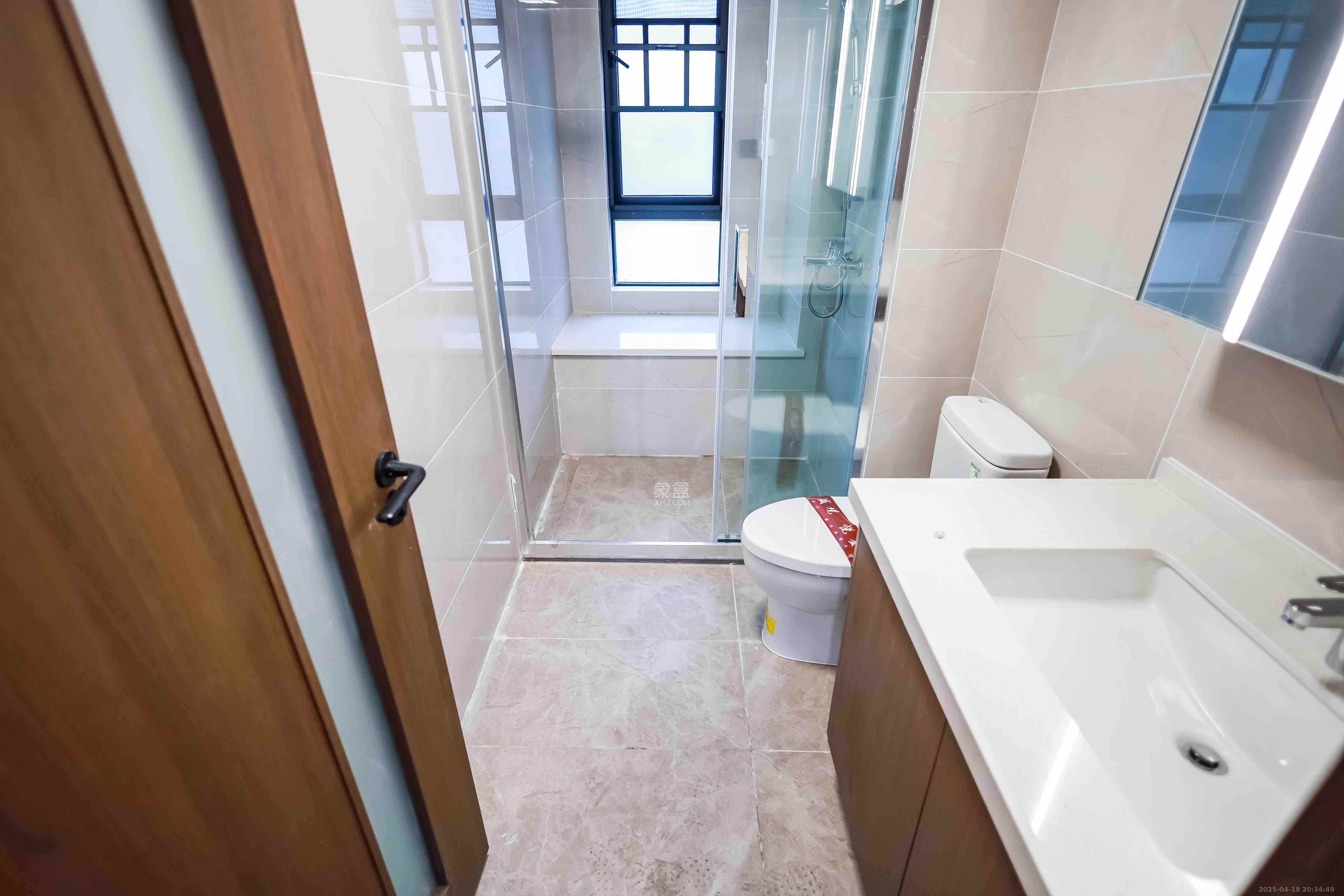 招商麓山府  4室2厅2卫    4500.0元/月 招商麓山府  4室2厅2卫    4500.0元/月室内图