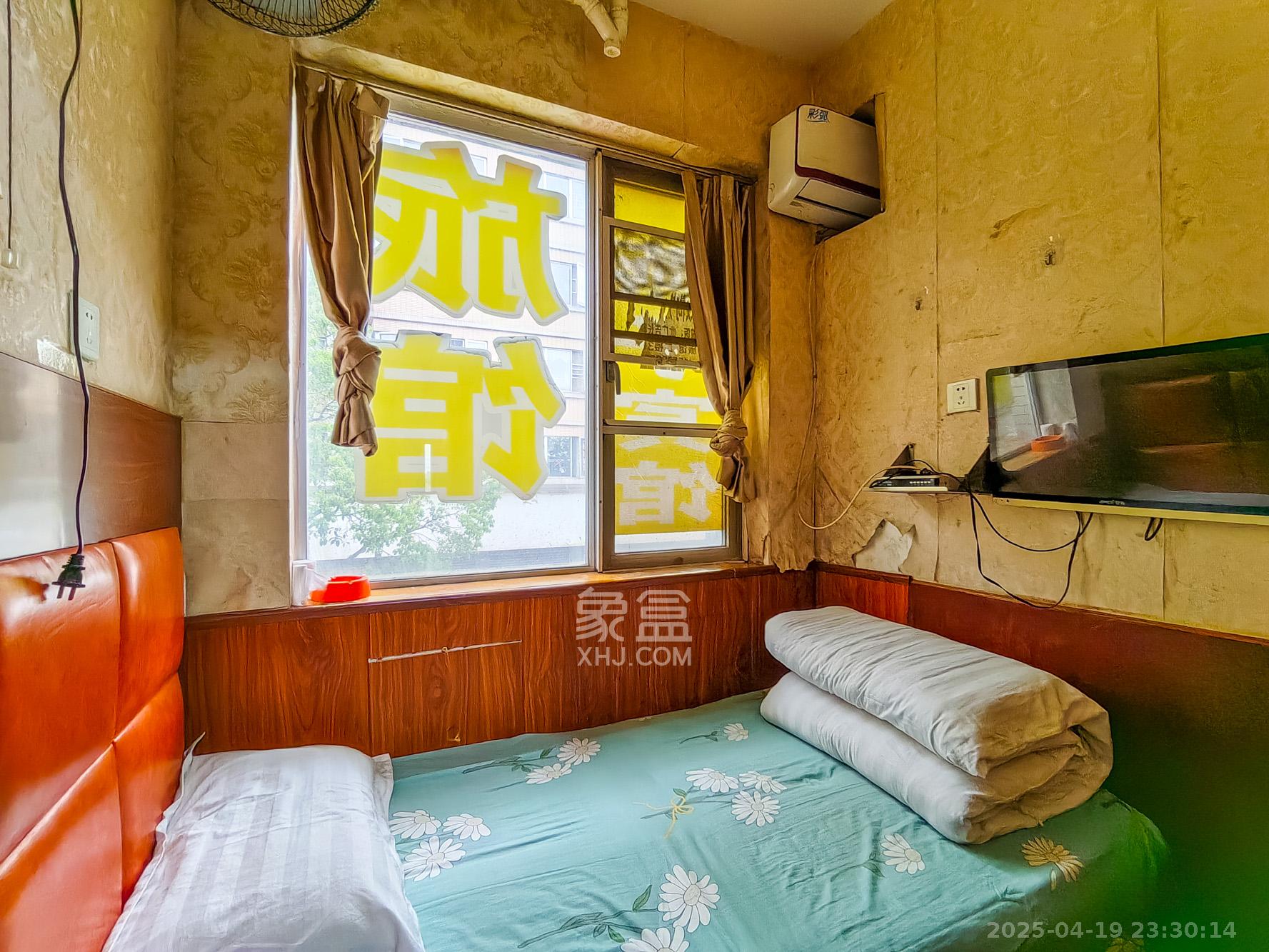 恒广国际物流园 3室2厅0卫 36.8万 恒广国际物流园 3室2厅0卫 36.8万卧室