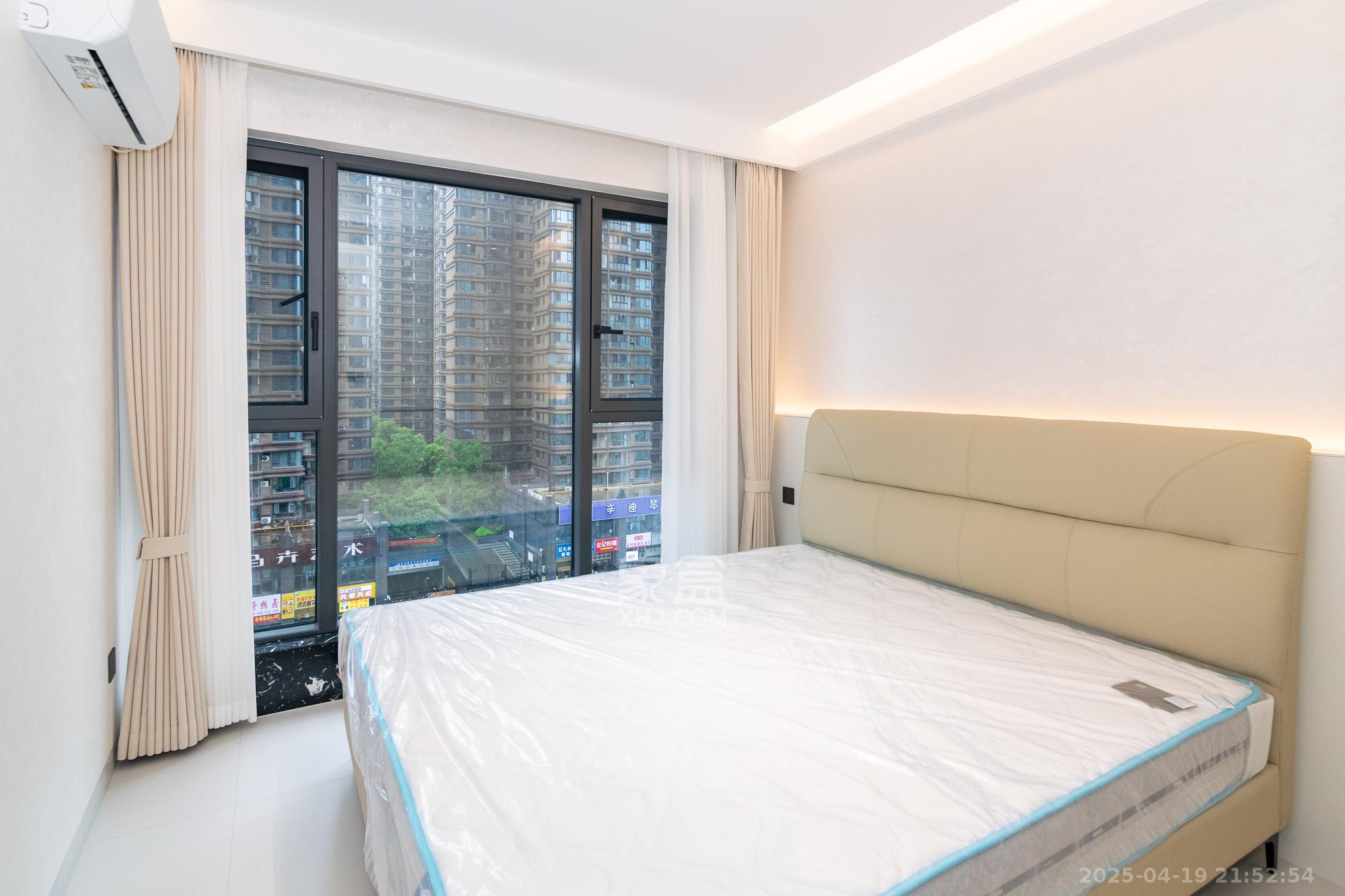 润和长郡(润和紫郡二三期) 5室2厅2卫 146.8万 润和长郡(润和紫郡二三期) 5室2厅2卫 146.8万卧室