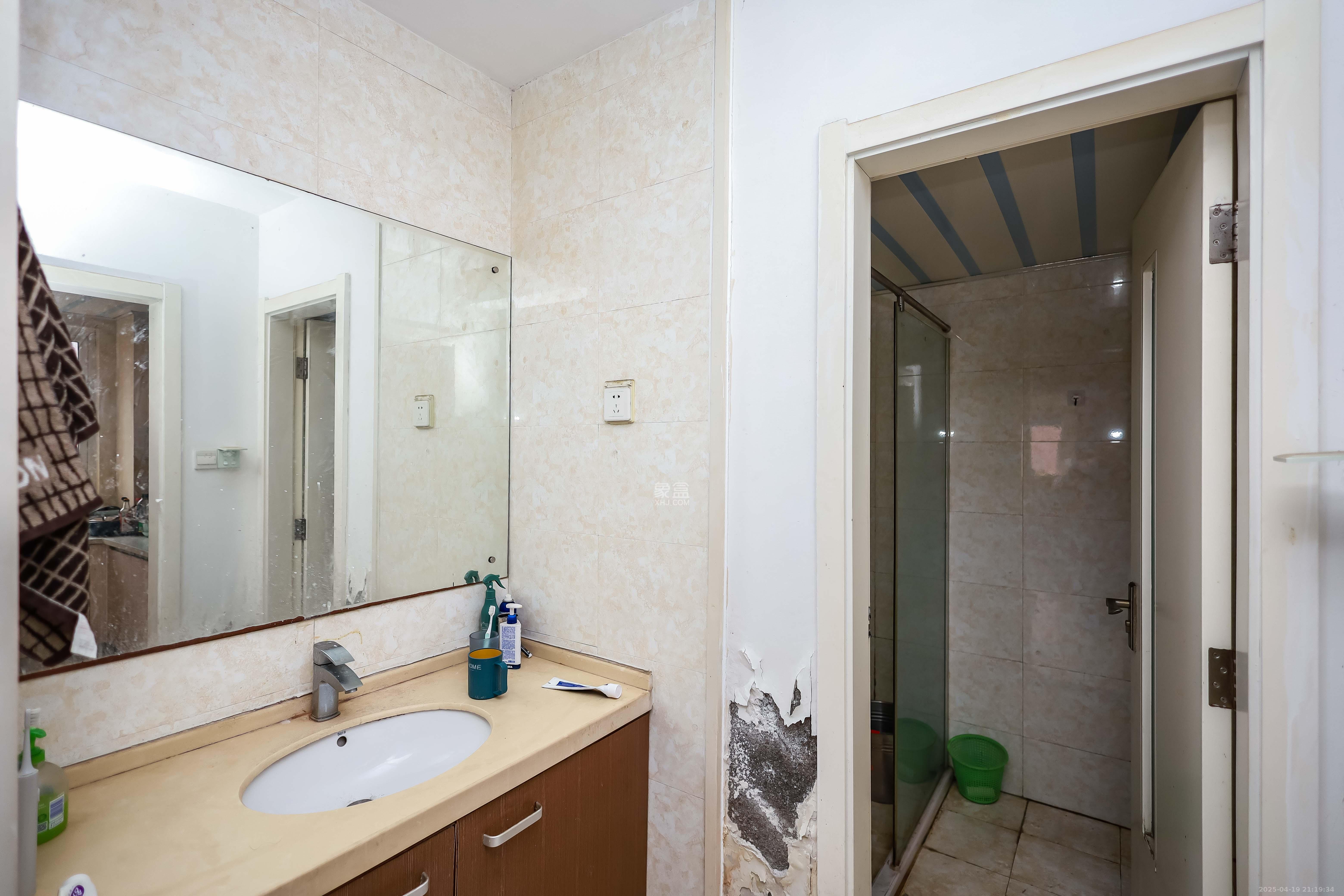 联美品格 3室2厅1卫 55.0万 联美品格 3室2厅1卫 55.0万卫生间