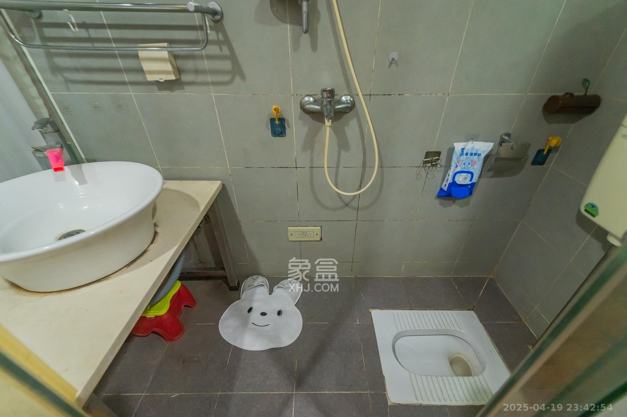 华润凤凰城一期 1室1厅1卫 38.0万 华润凤凰城一期 1室1厅1卫 38.0万卫生间