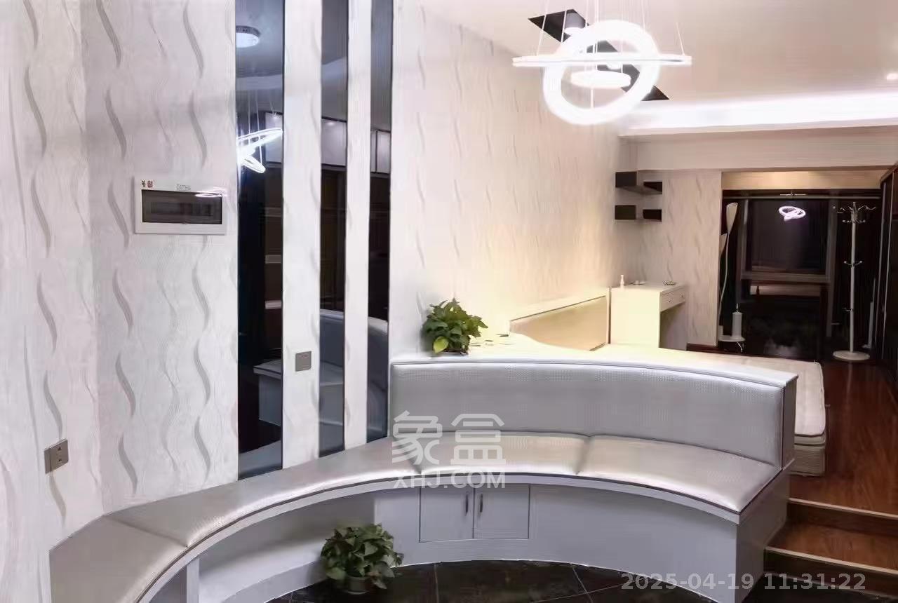 东怡外国(南湖一号) 1室1厅1卫 2300.0元/月 东怡外国(南湖一号) 1室1厅1卫 2300.0元/月室内图