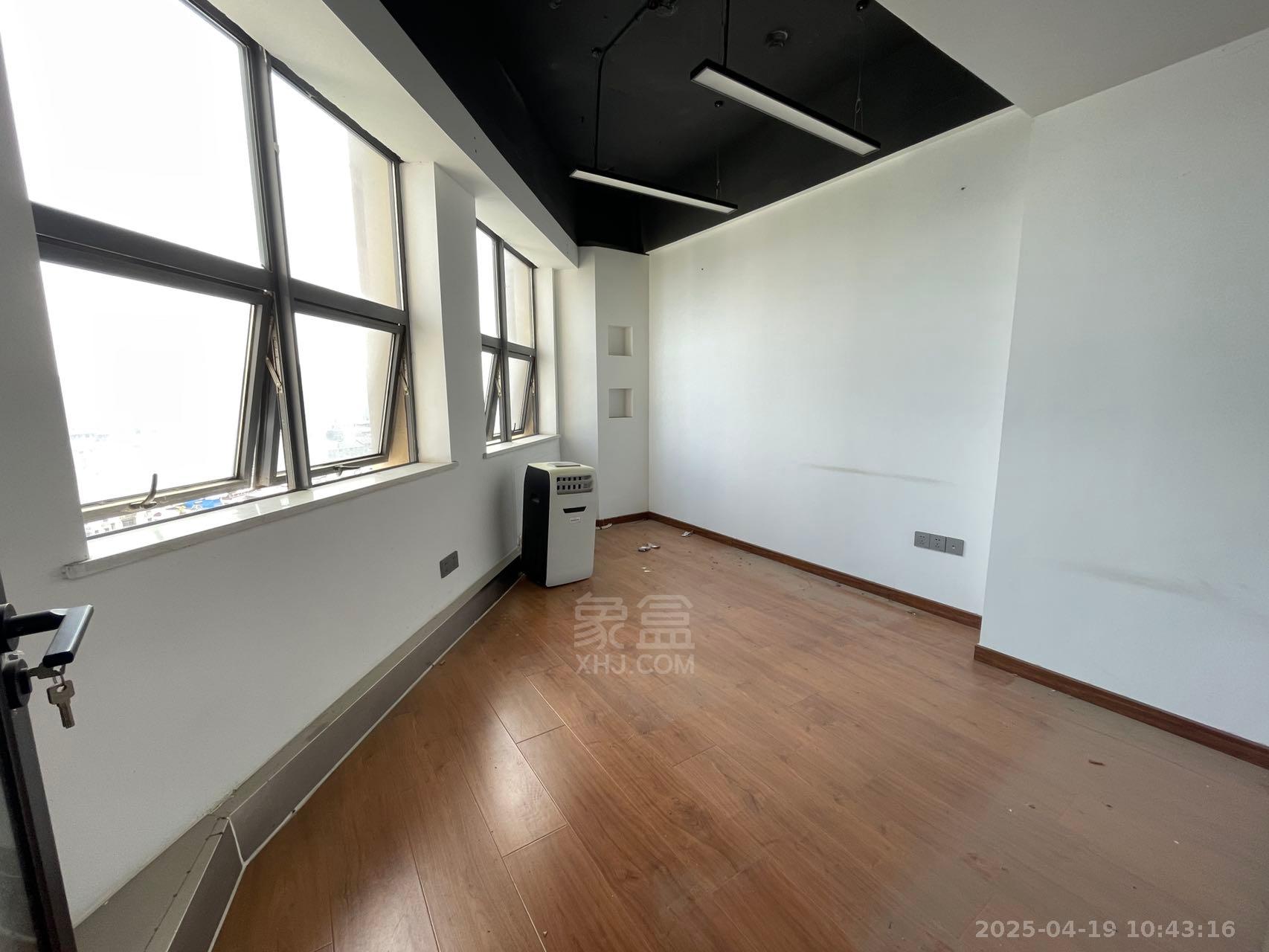 华晨御园 1室0厅0卫 2000.0元/月 华晨御园 1室0厅0卫 2000.0元/月室内图