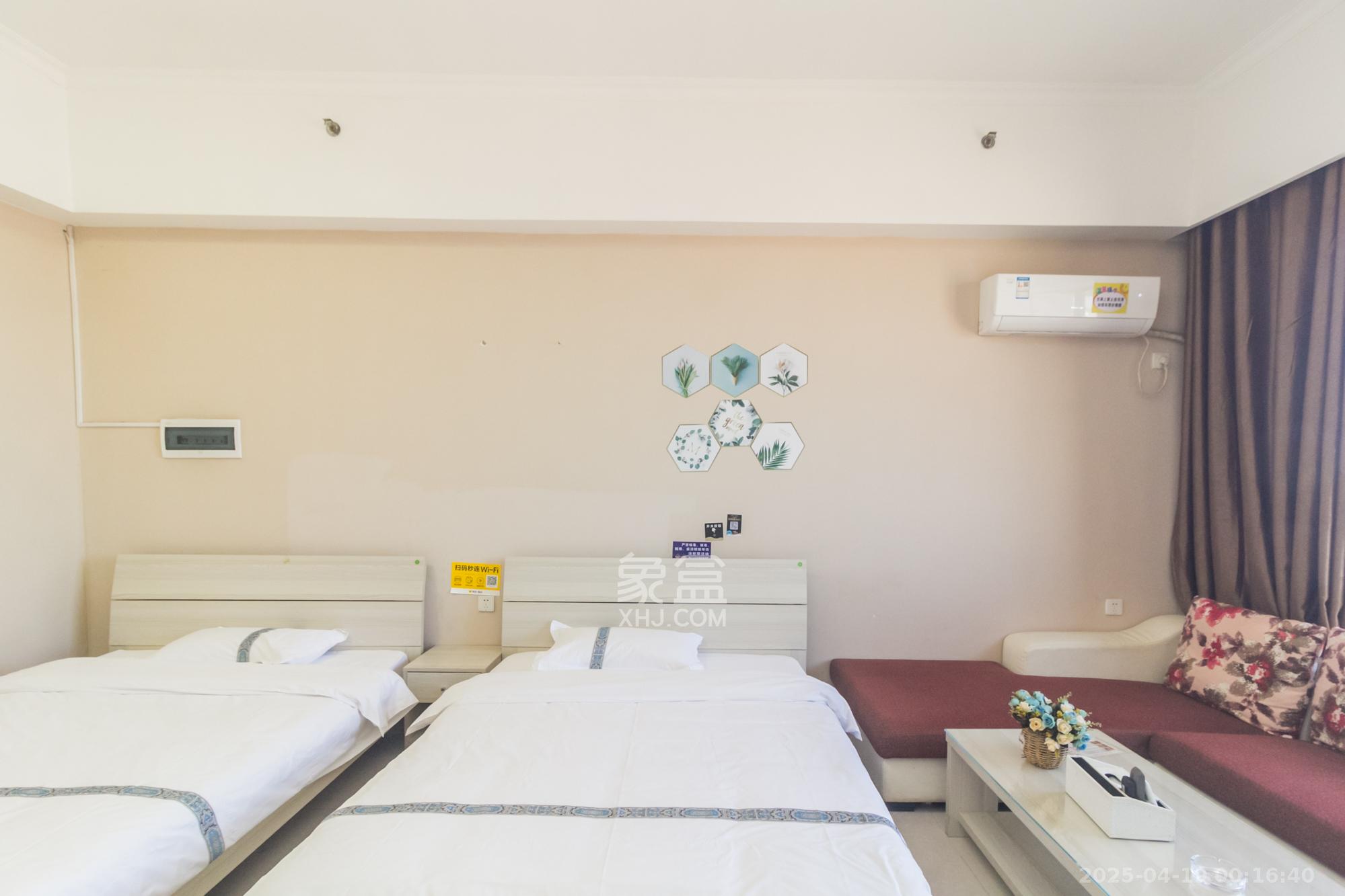 领东汇 1室1厅1卫 23.0万 领东汇 1室1厅1卫 23.0万客厅