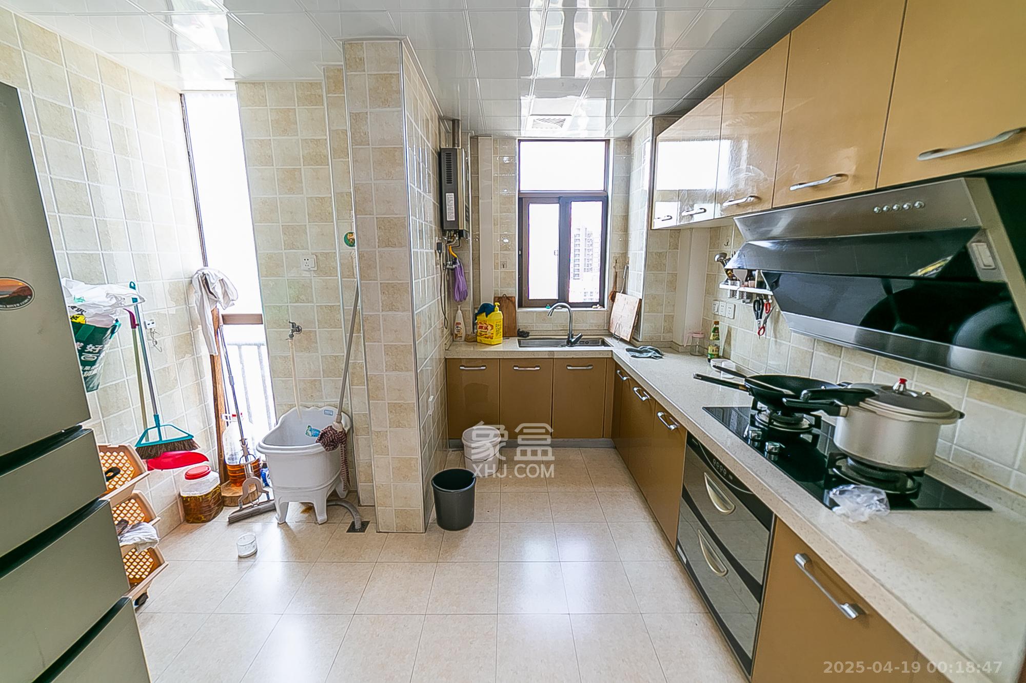 第六都(陆都小区) 3室2厅2卫 199.8万 第六都(陆都小区) 3室2厅2卫 199.8万其他