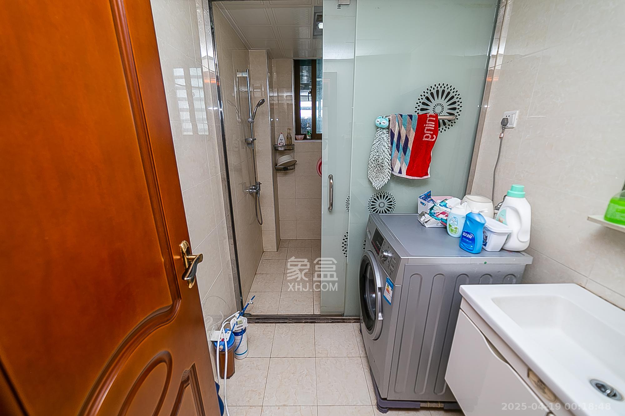 第六都(陆都小区) 3室2厅2卫 199.8万 第六都(陆都小区) 3室2厅2卫 199.8万卫生间