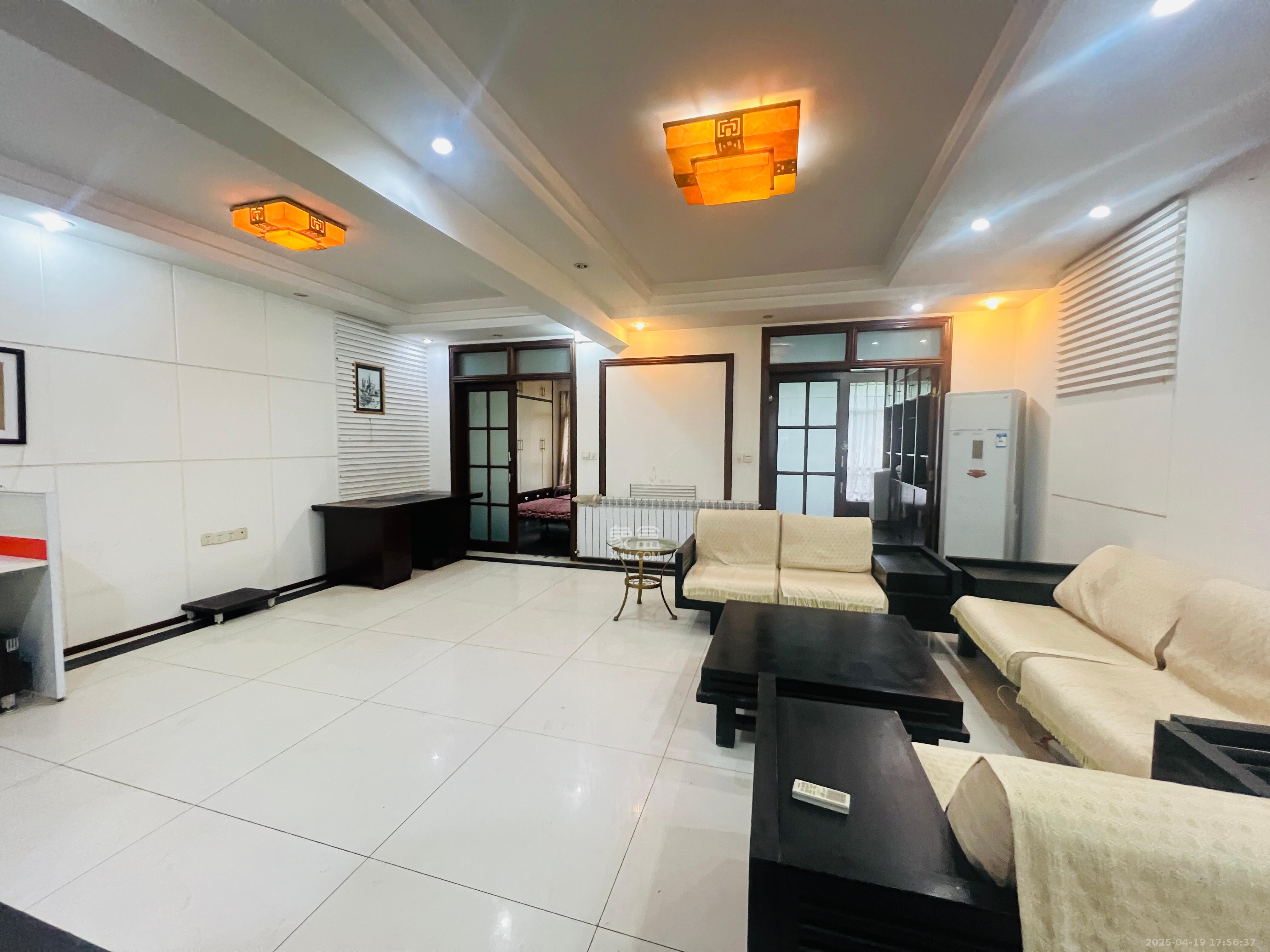 乔庄社区  4室2厅2卫    3200.0元/月 乔庄社区  4室2厅2卫    3200.0元/月