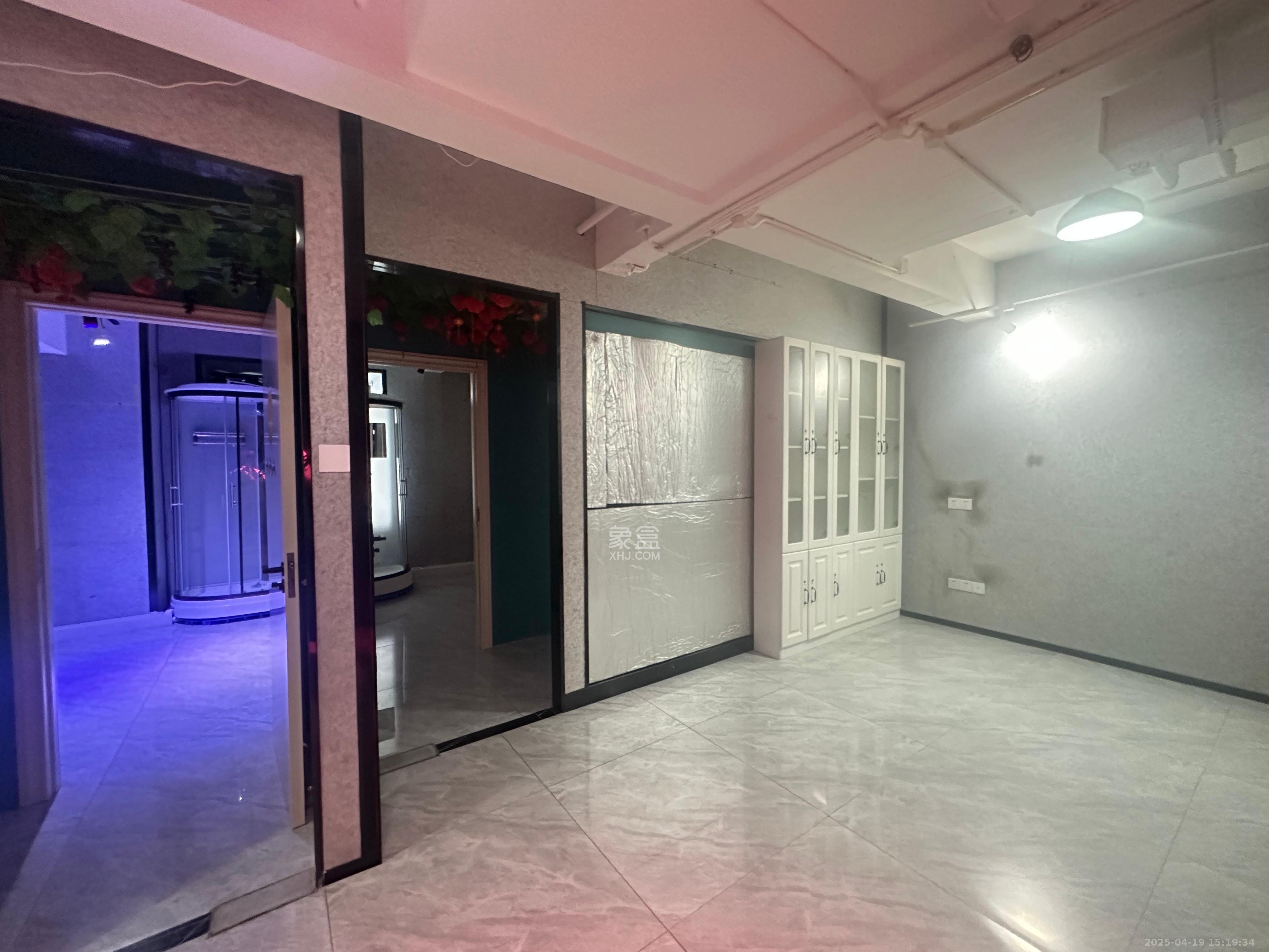 保利麓谷林语I区 1室1厅1卫 1500.0元/月 保利麓谷林语I区 1室1厅1卫 1500.0元/月室内图