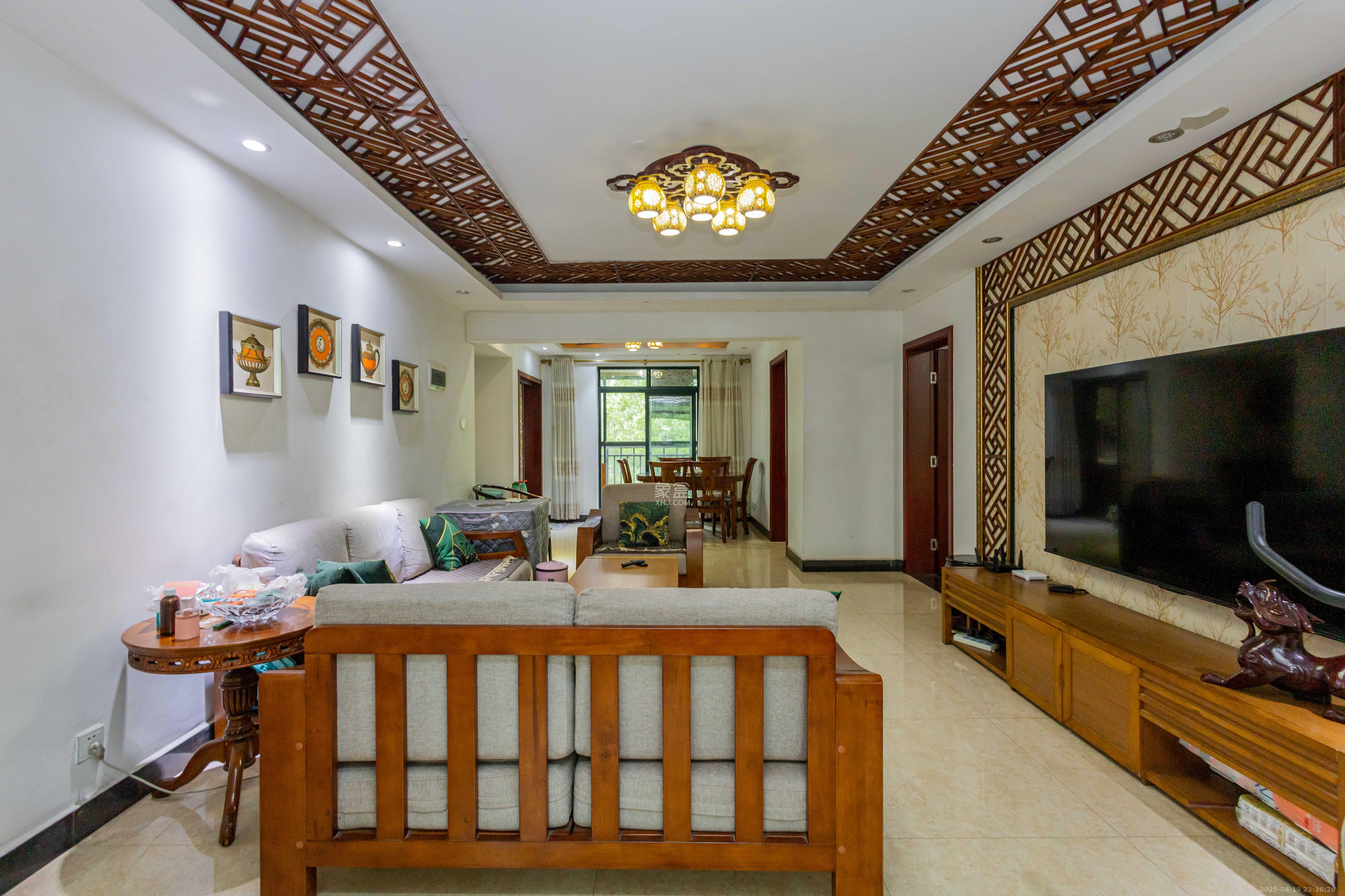 东岸锦城(东方人家)  3室2厅2卫    95.5万 东岸锦城(东方人家)  3室2厅2卫    95.5万客厅