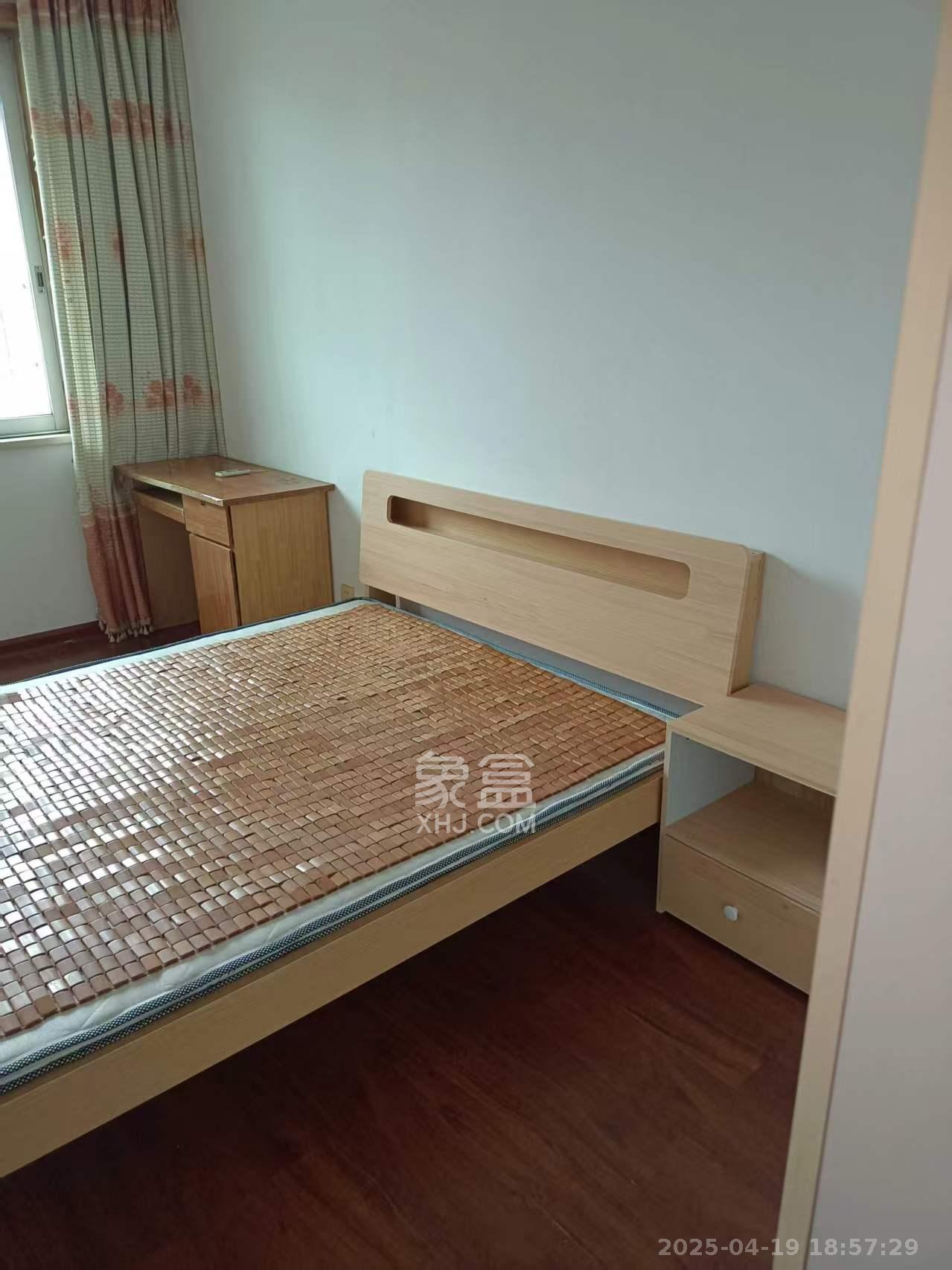 友谊社区(安置区、别墅区) 2室1厅1卫 1600.0元/月 友谊社区(安置区、别墅区) 2室1厅1卫 1600.0元/月室内图