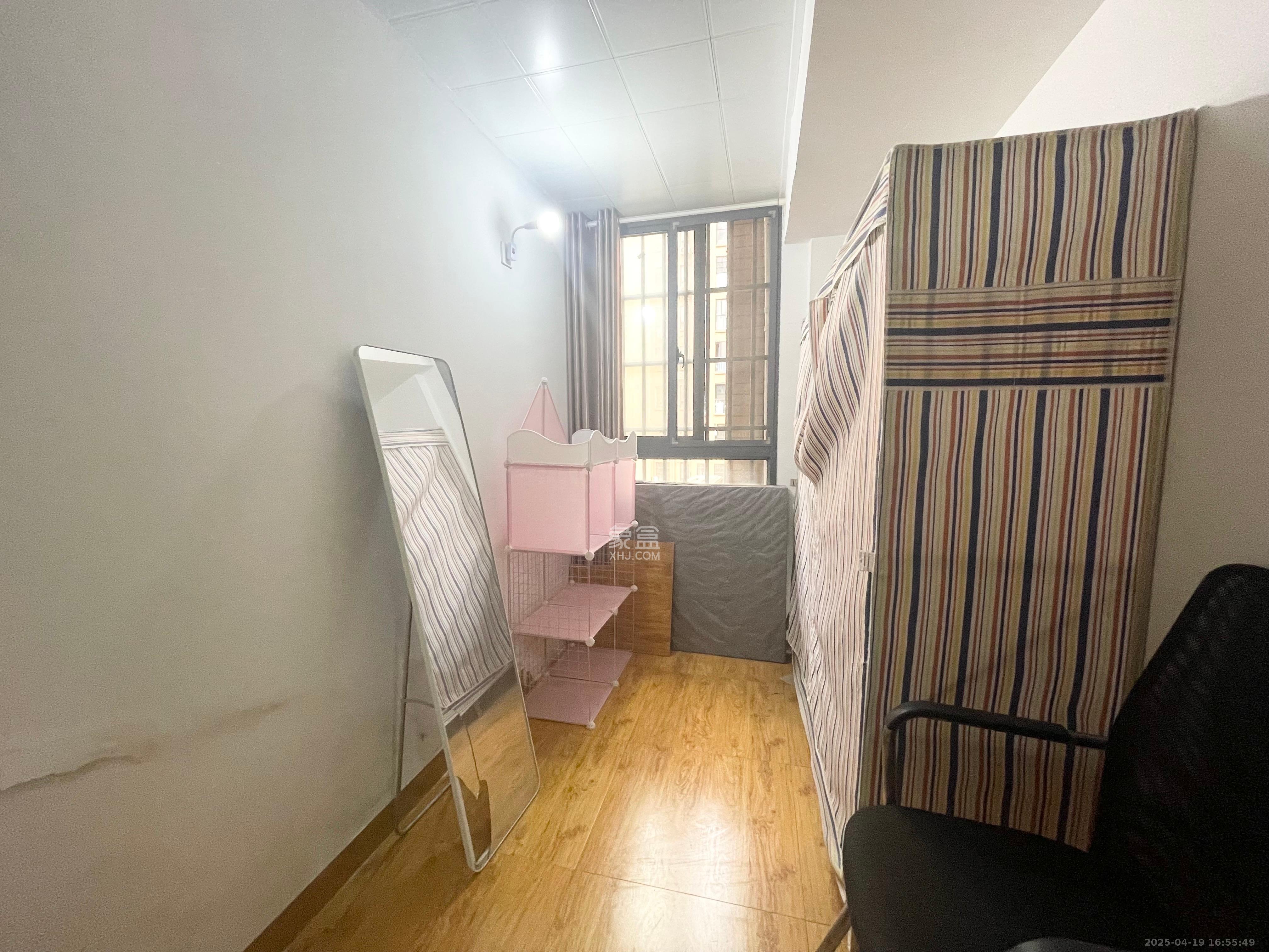 中信凯旋蓝岸(中信新城三期) 1室1厅1卫 1500.0元/月 中信凯旋蓝岸(中信新城三期) 1室1厅1卫 1500.0元/月室内图