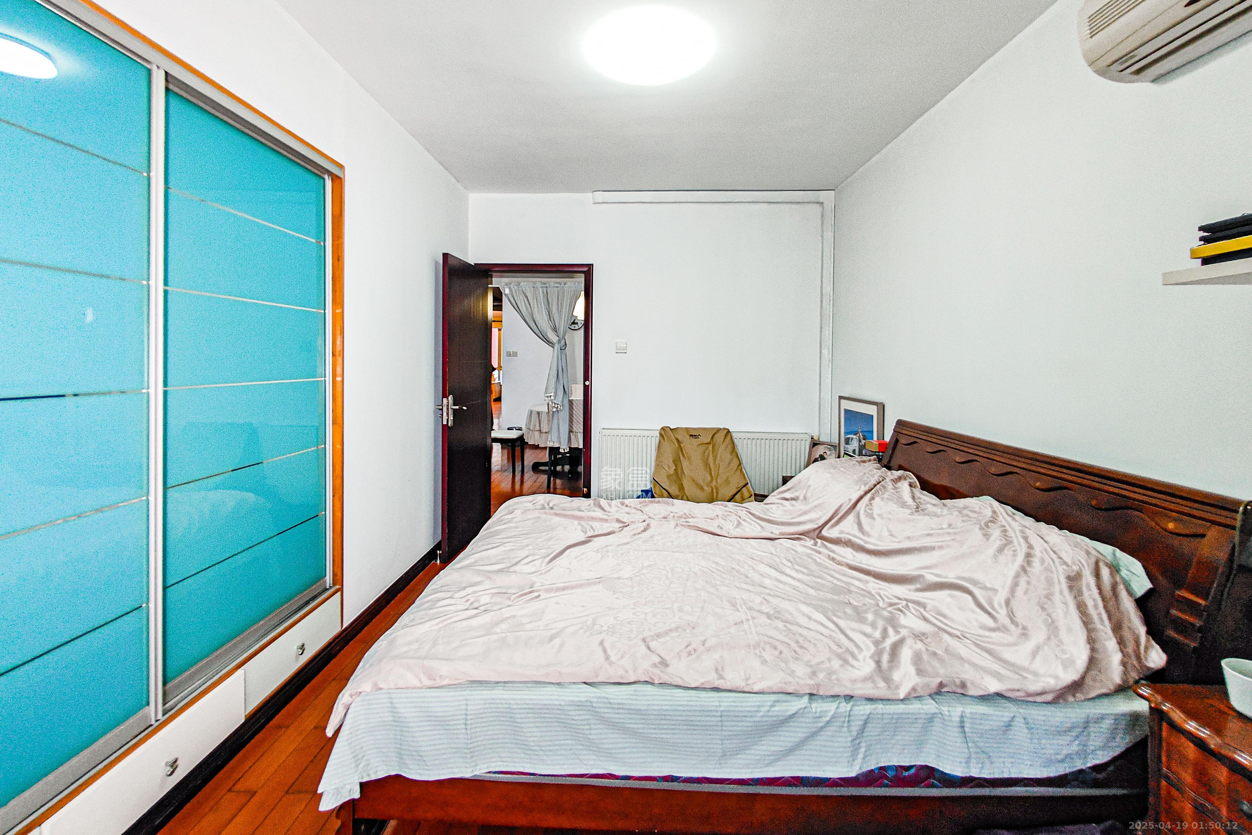 省林勘院 4室2厅1卫 198.0万 省林勘院 4室2厅1卫 198.0万卧室