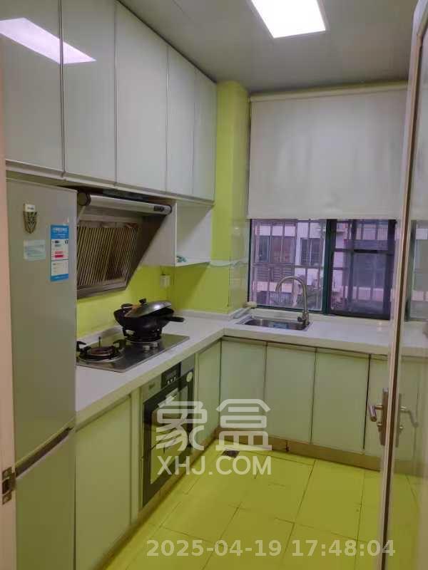 东方新城  1室0厅0卫   2600.00元/月