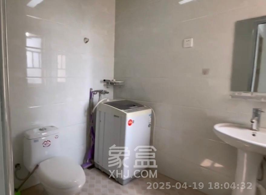 东宜兰园  3室1厅2卫   2000.00元/月室内图