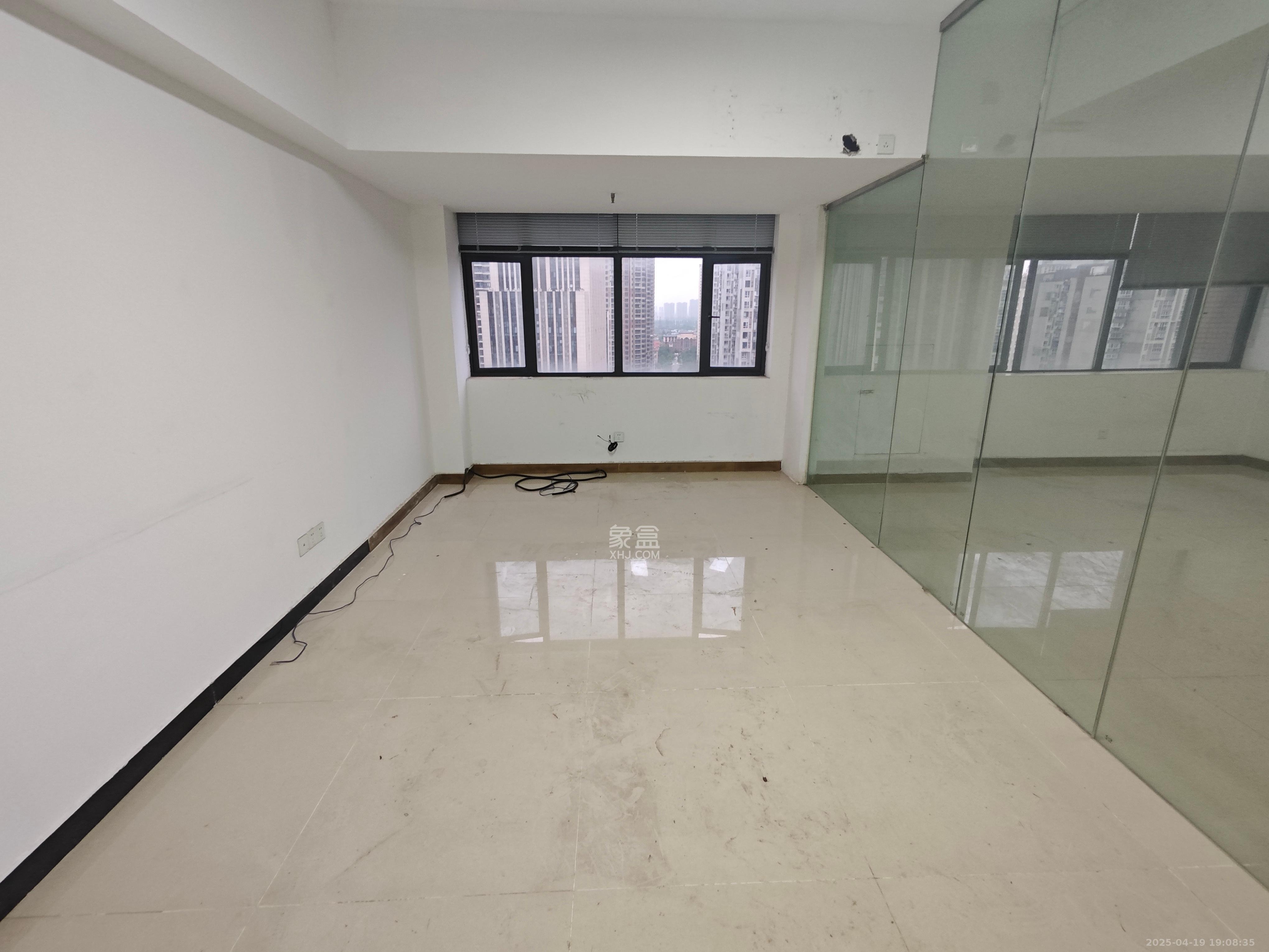 英祥春天 1室1厅1卫 1800.0元/月 英祥春天 1室1厅1卫 1800.0元/月室内图