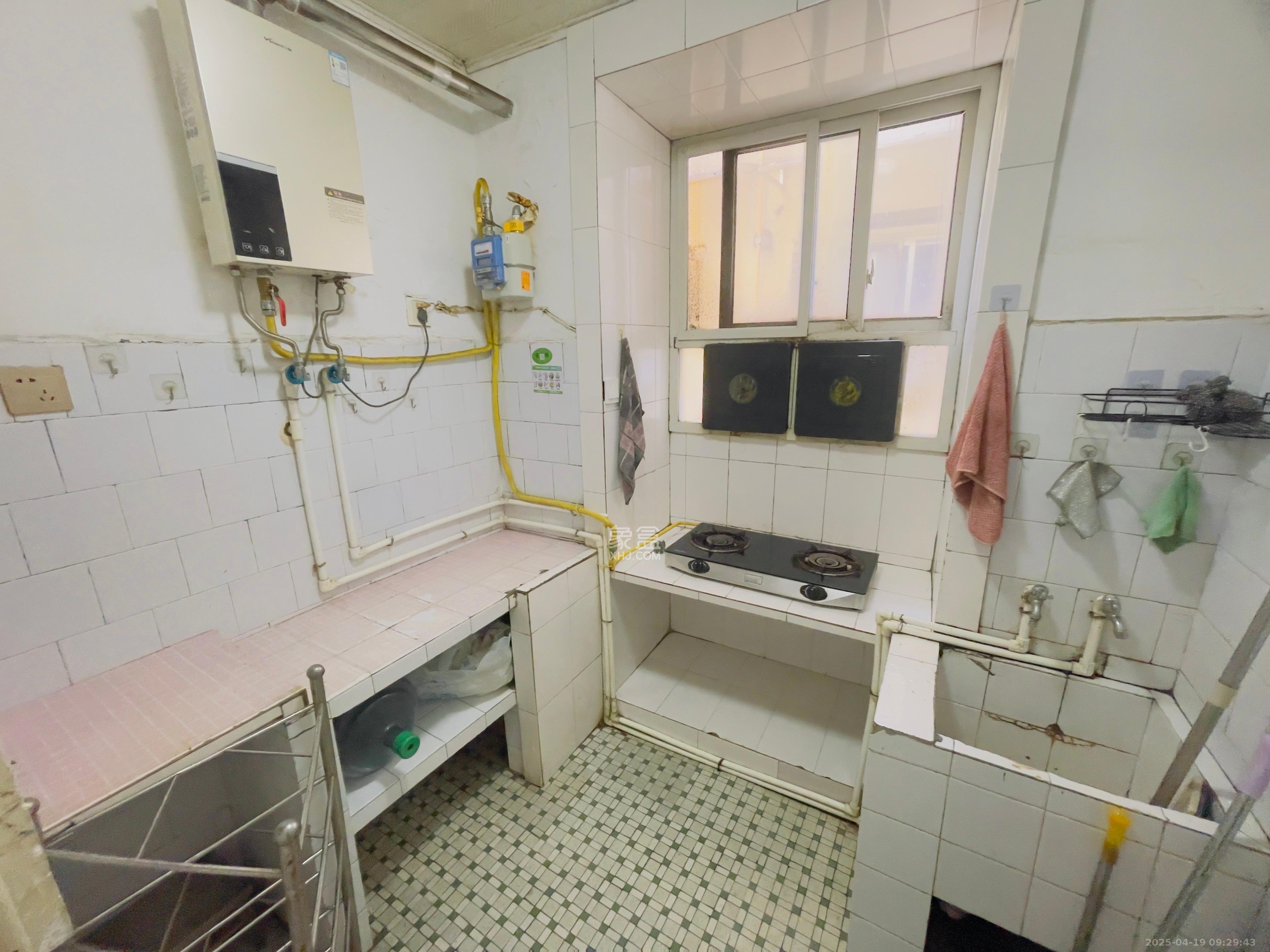 岳华路电子宿舍  2室1厅1卫   1500.00元/月室内图