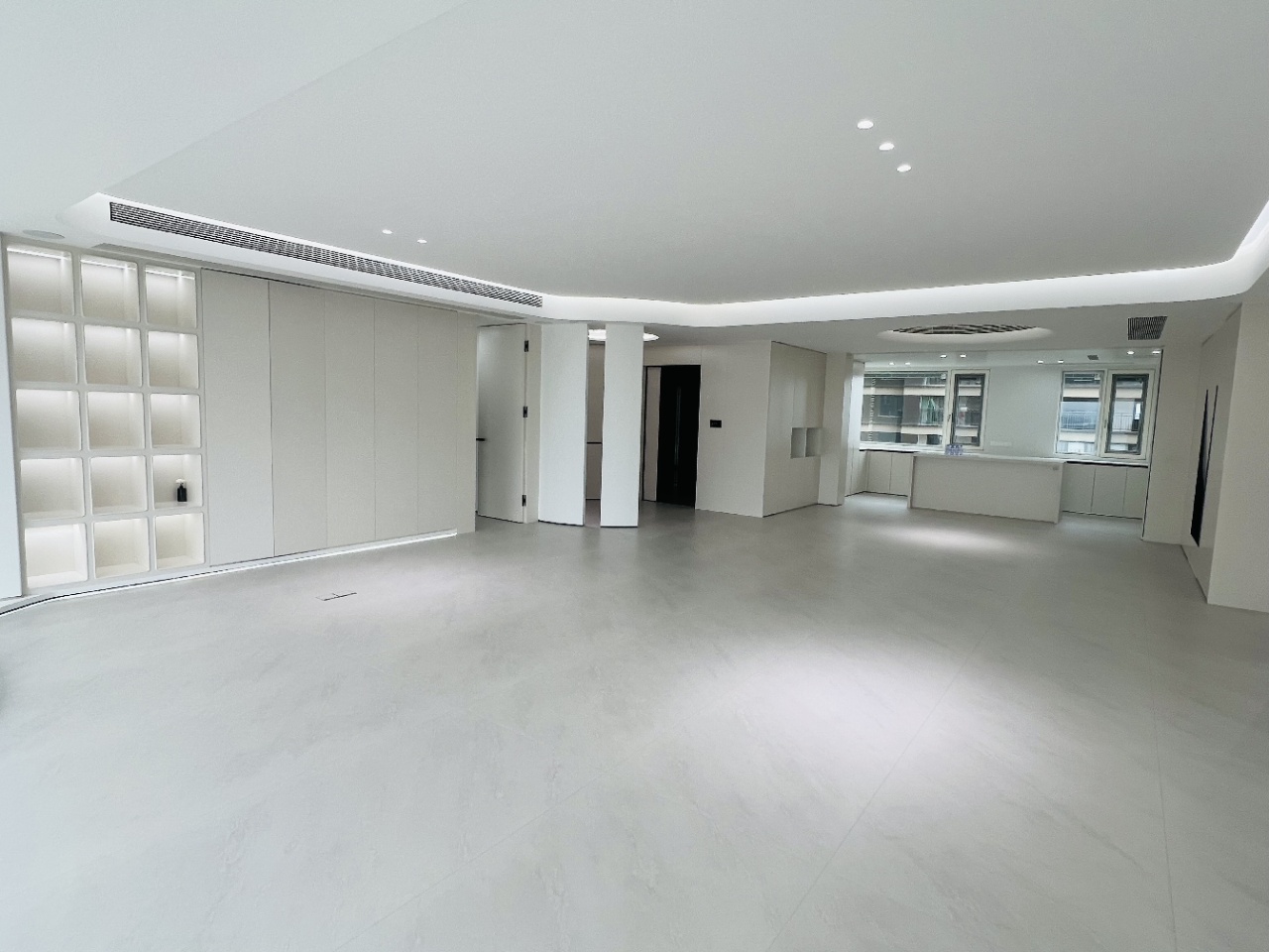 建发央著（悦发央著）  5室2厅3卫   316.00万室内图