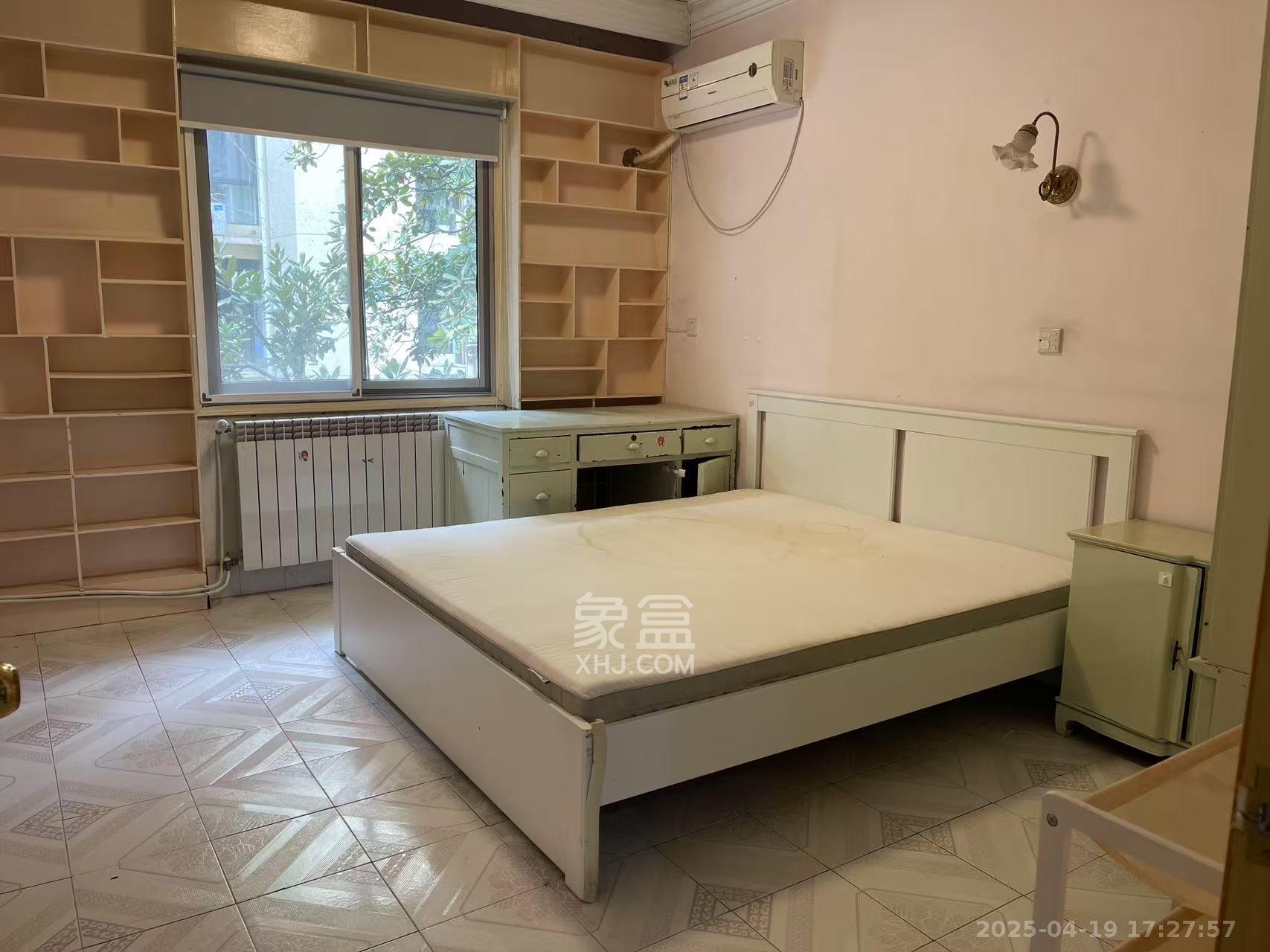 静宜园小区  3室2厅1卫    2600.0元/月 静宜园小区  3室2厅1卫    2600.0元/月室内图