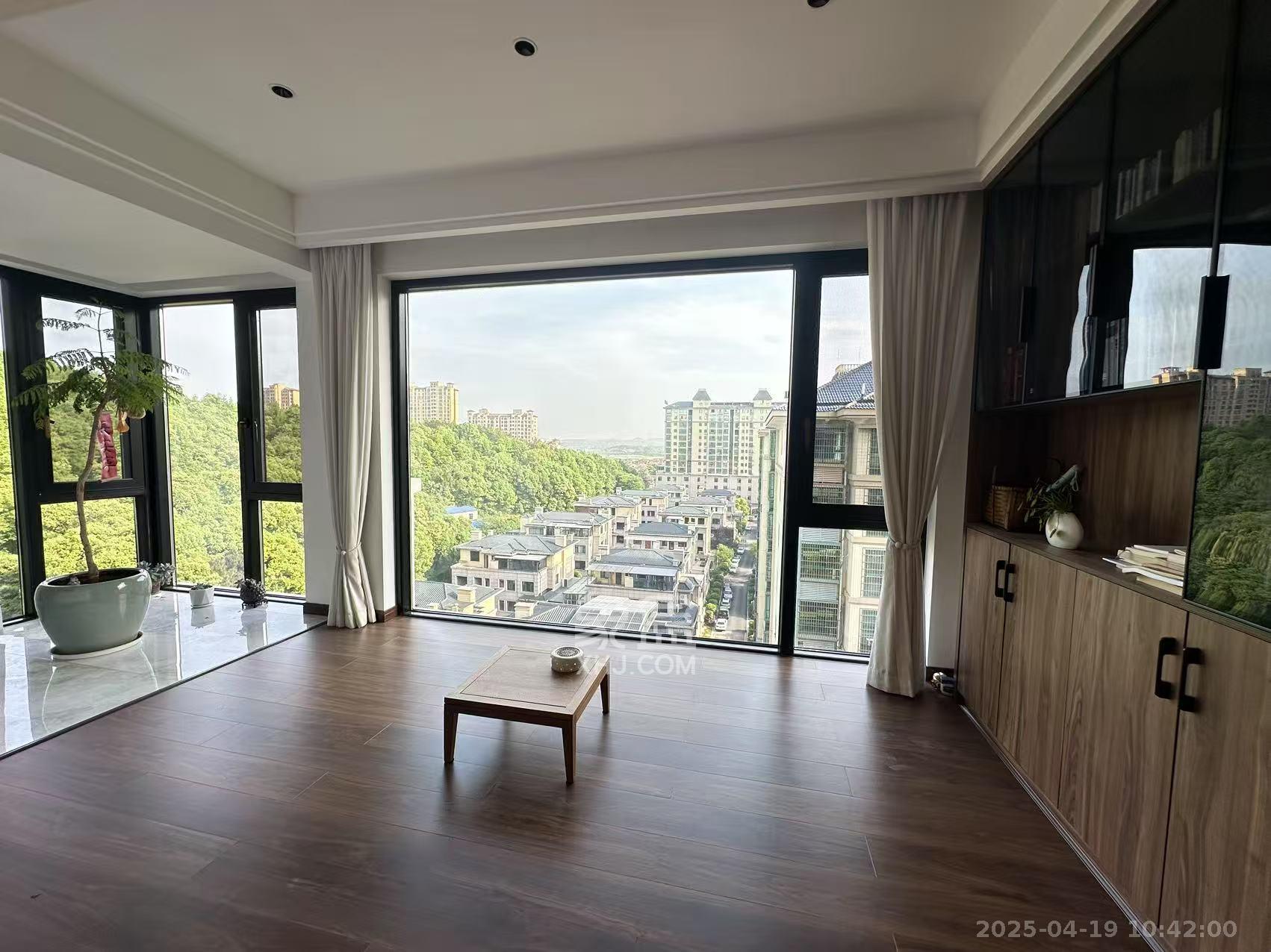 尚御尊城  2室1厅1卫    3000.0元/月 尚御尊城  2室1厅1卫    3000.0元/月室内图