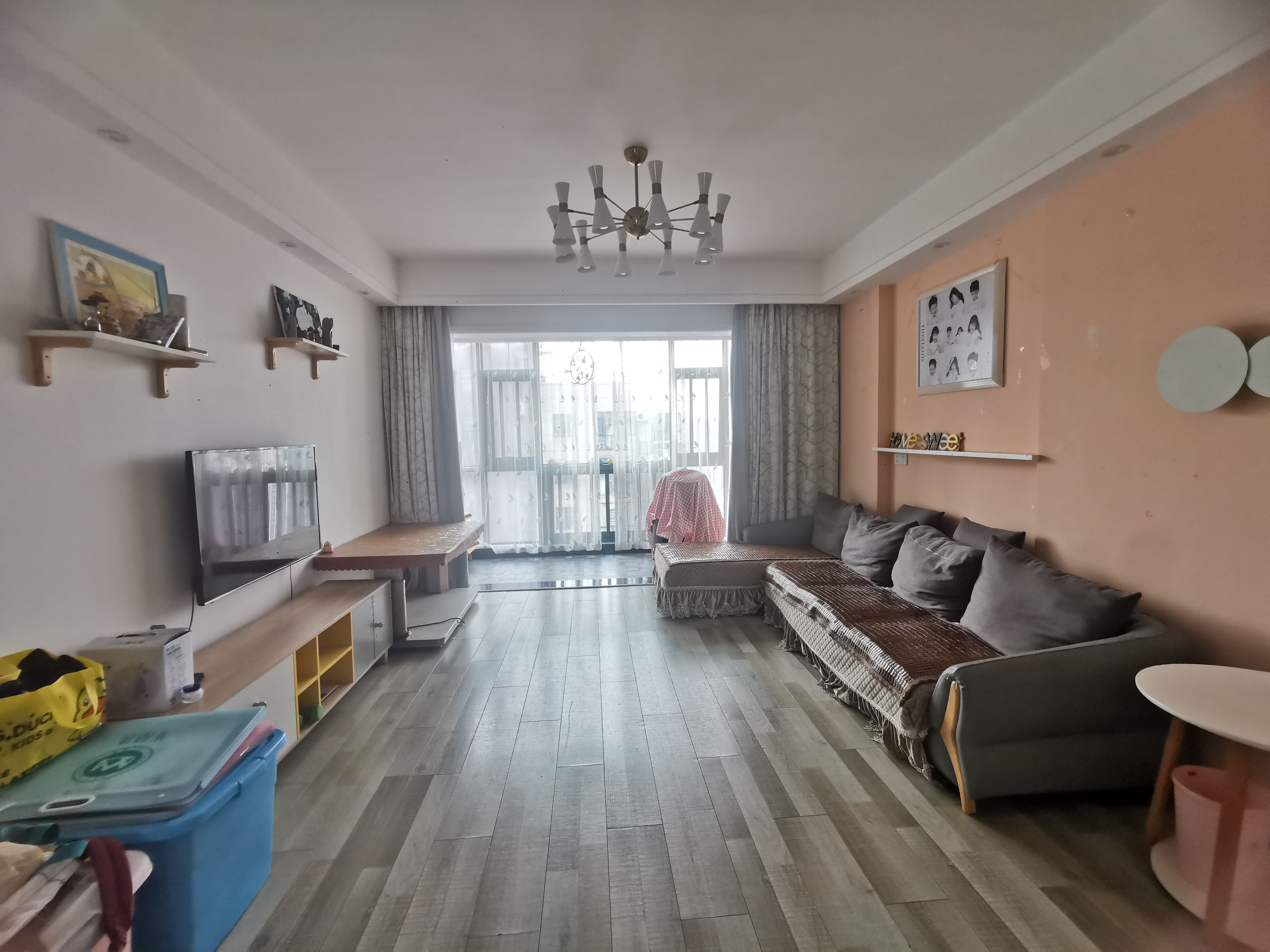 万豪城市花园 3室2厅2卫 79.8万 万豪城市花园 3室2厅2卫 79.8万客厅