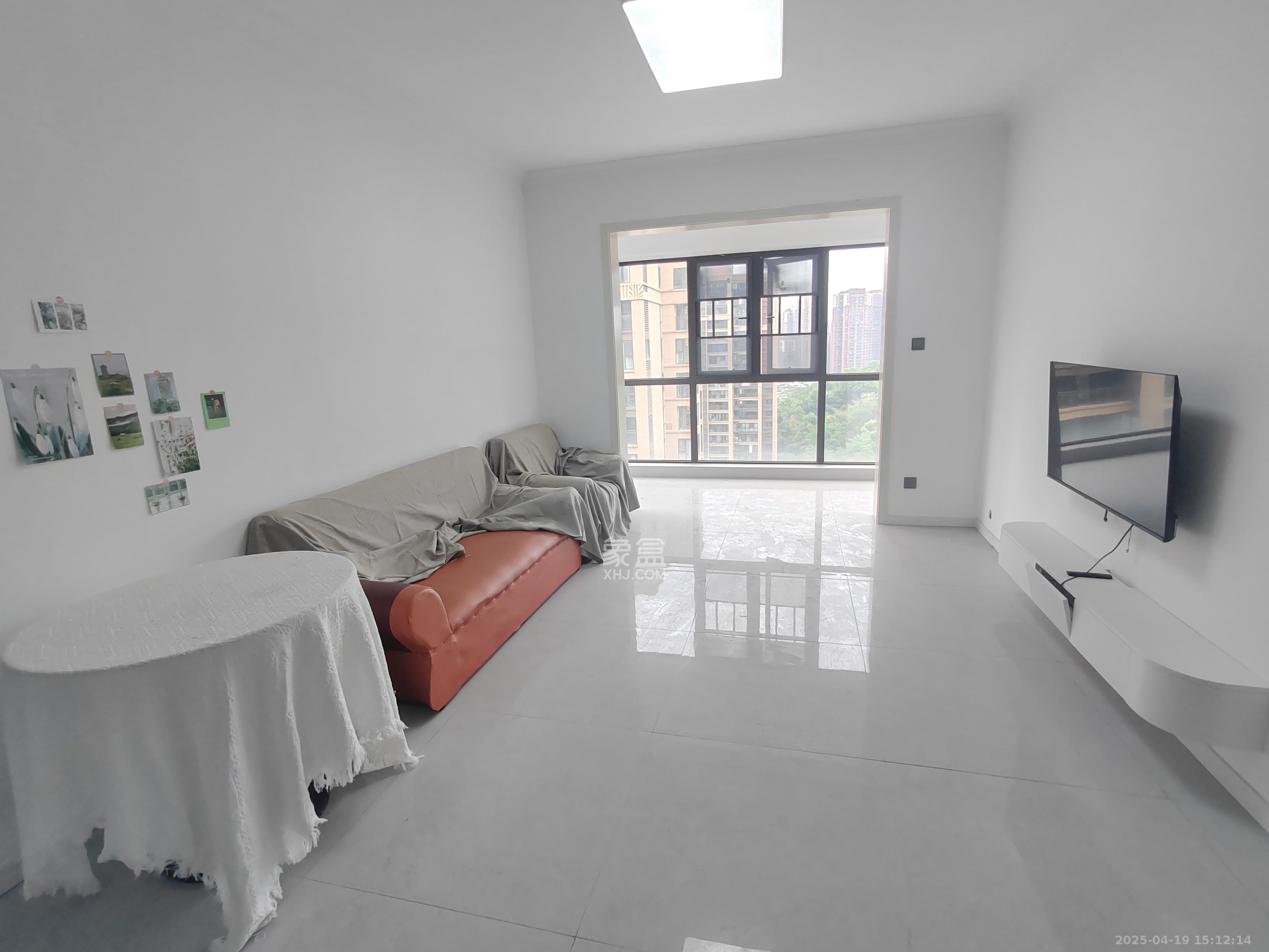 龙湖璟宸原著(龙湖紫宸) 3室2厅1卫 2000.0元/月 龙湖璟宸原著(龙湖紫宸) 3室2厅1卫 2000.0元/月室内图