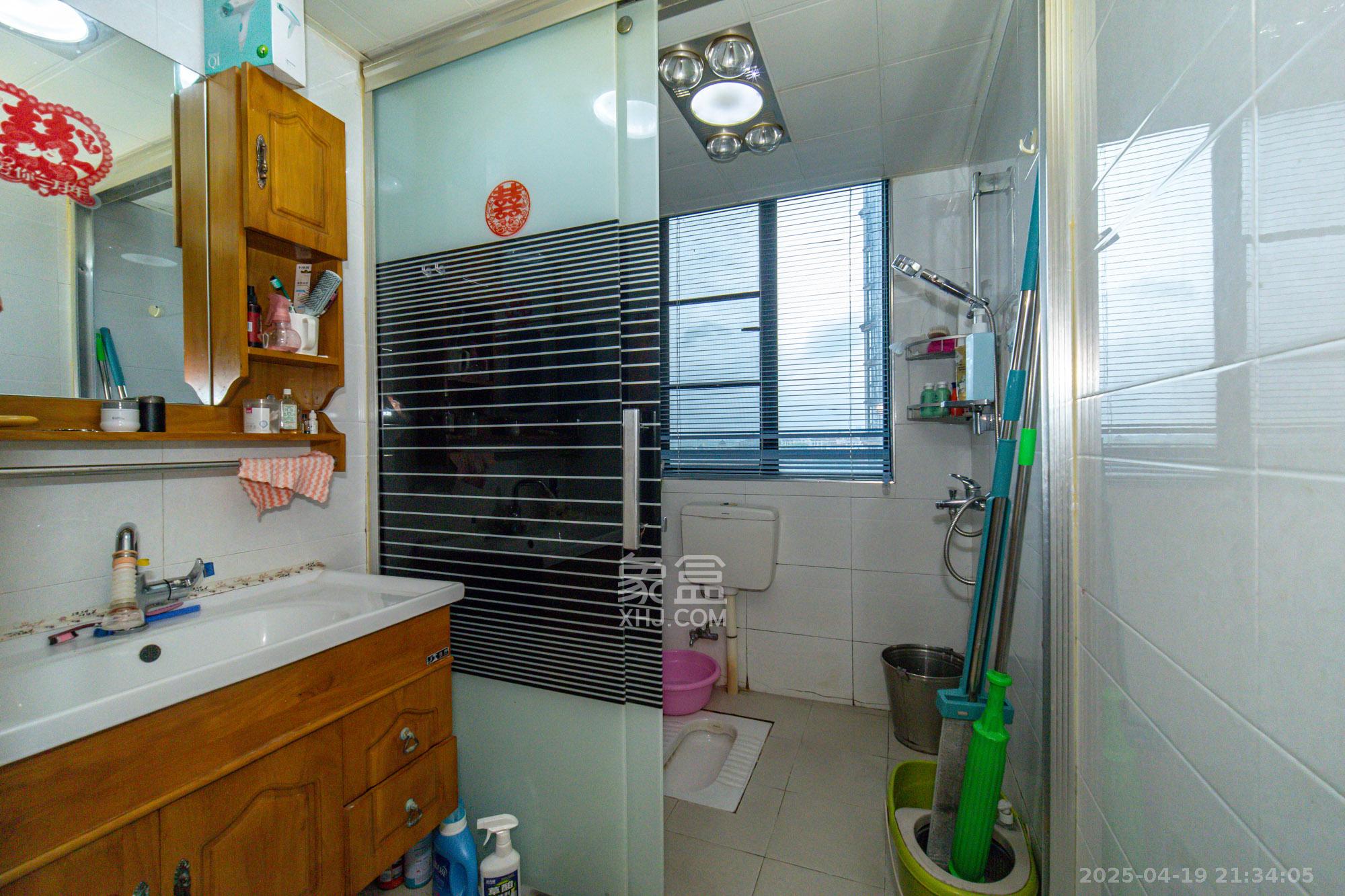 松雅湖金岸 2室2厅1卫 56.8万 松雅湖金岸 2室2厅1卫 56.8万卫生间