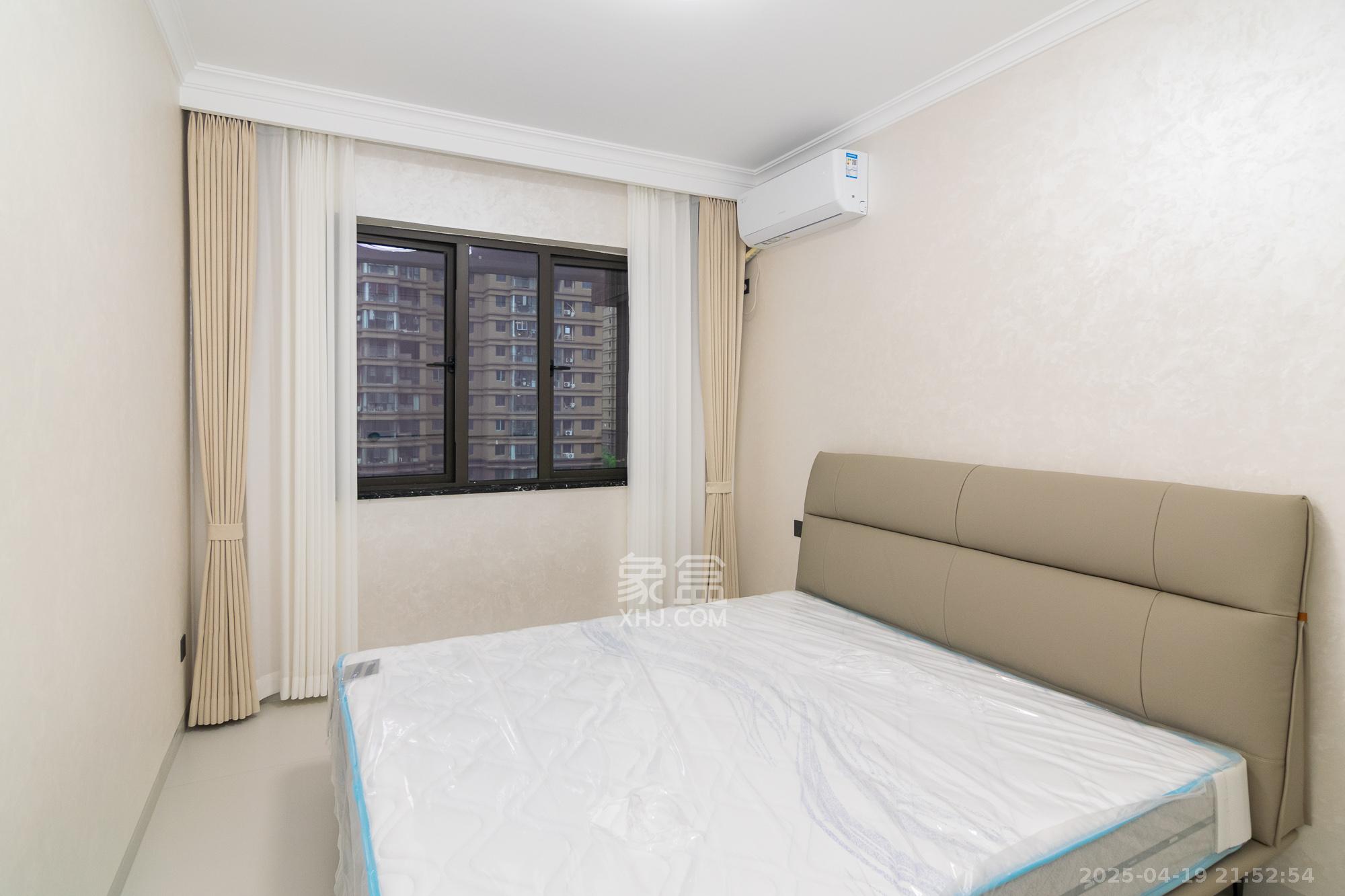 润和长郡(润和紫郡二三期) 5室2厅2卫 146.8万 润和长郡(润和紫郡二三期) 5室2厅2卫 146.8万卧室