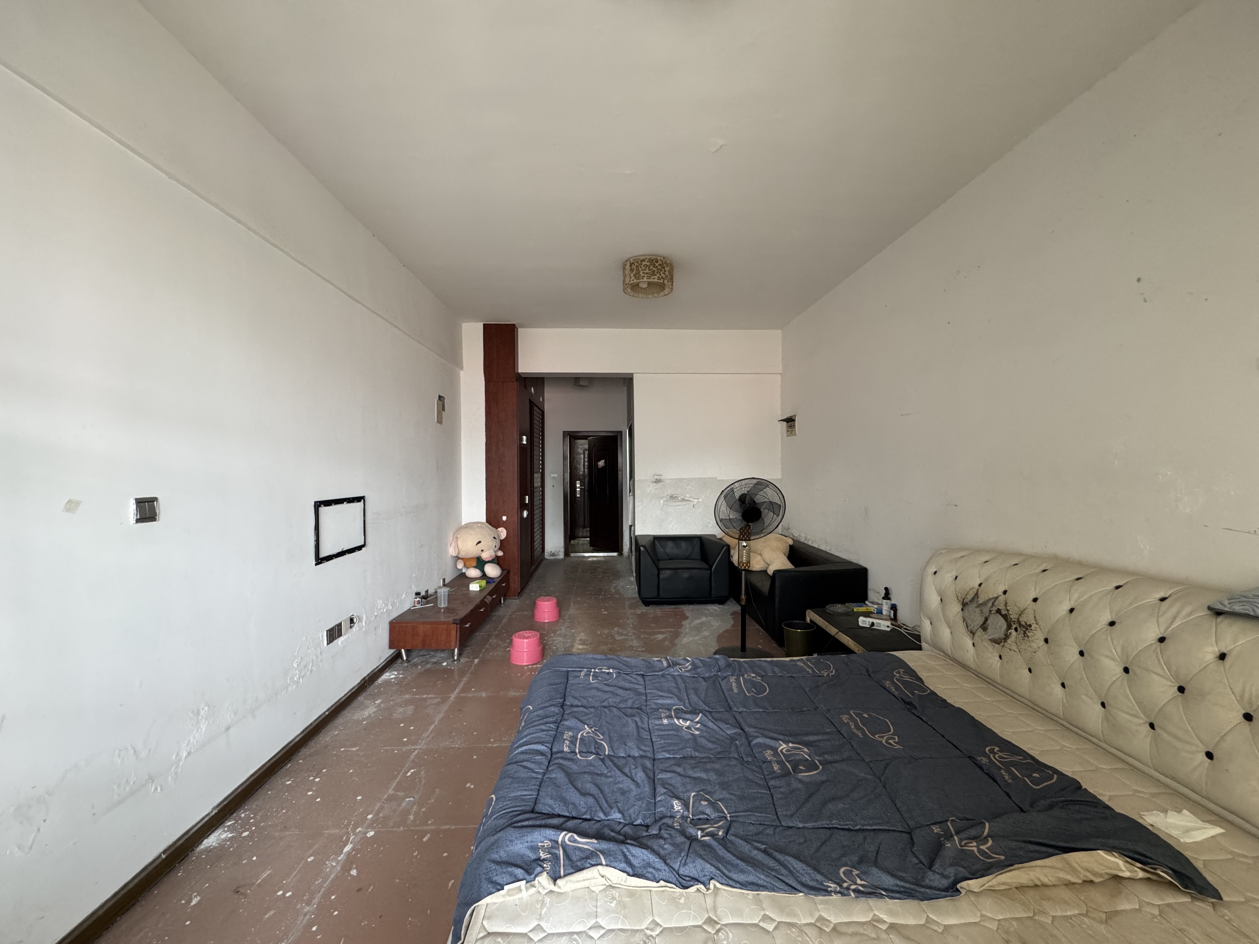 庐山春天大厦(和一宾馆)  1室1厅1卫    16.8万 庐山春天大厦(和一宾馆)  1室1厅1卫    16.8万室内图