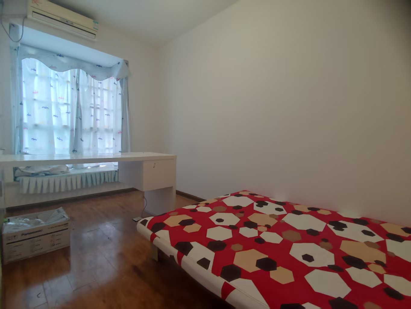 佳宁娜小区(梓山湖小区)  3室2厅2卫    2300.0元/月 佳宁娜小区(梓山湖小区)  3室2厅2卫    2300.0元/月室内图