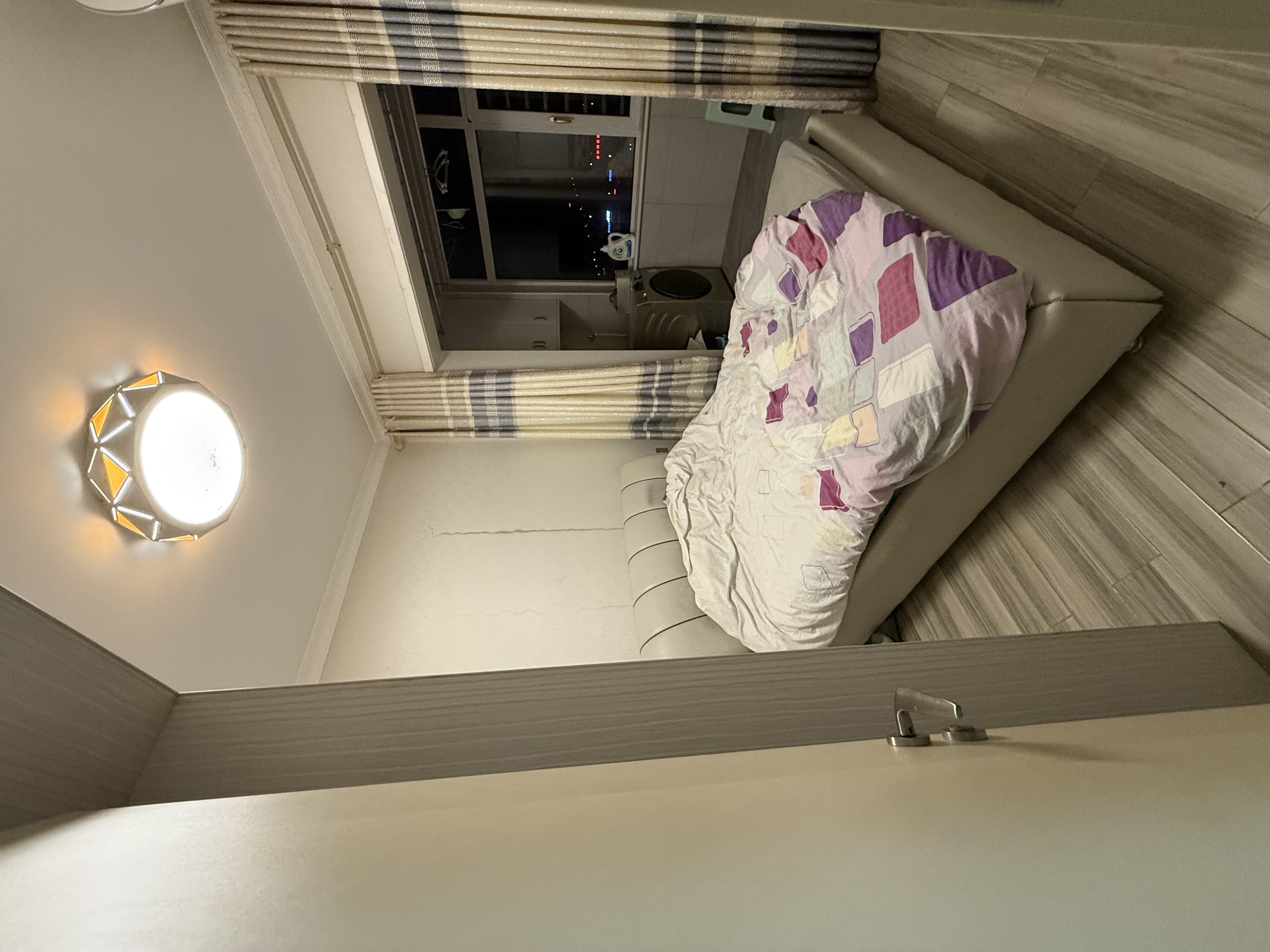 众一桂府 1室0厅0卫 800.0元/月 众一桂府 1室0厅0卫 800.0元/月室内图