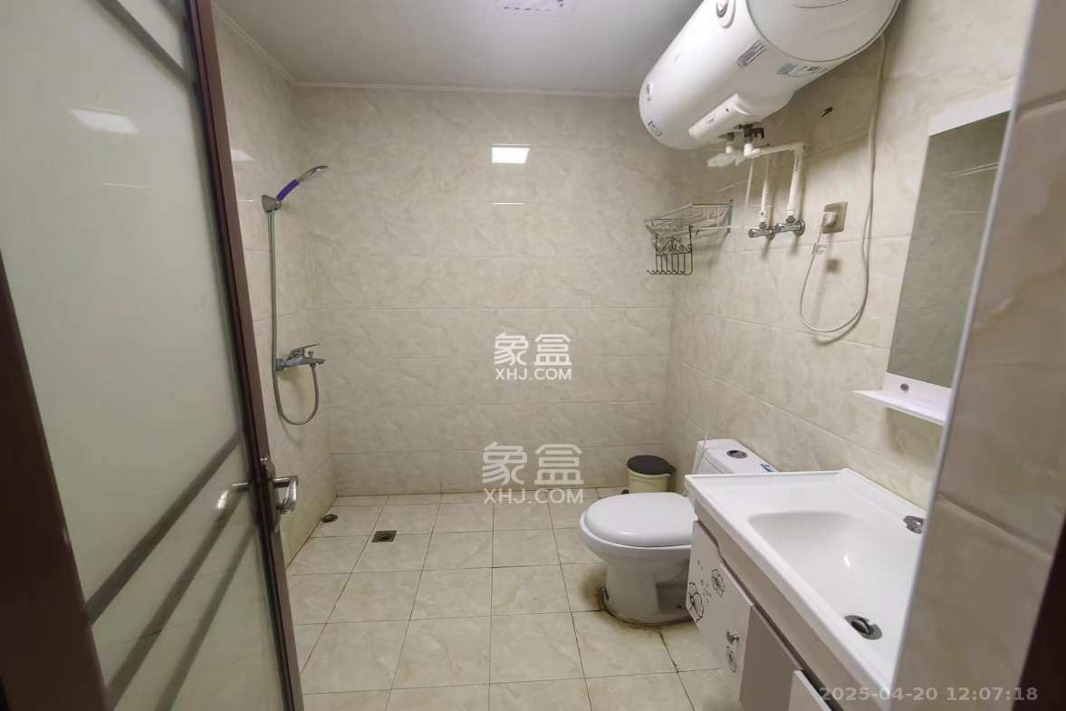 金鼎公园尚 1室1厅1卫 1100.0元/月 金鼎公园尚 1室1厅1卫 1100.0元/月室内图