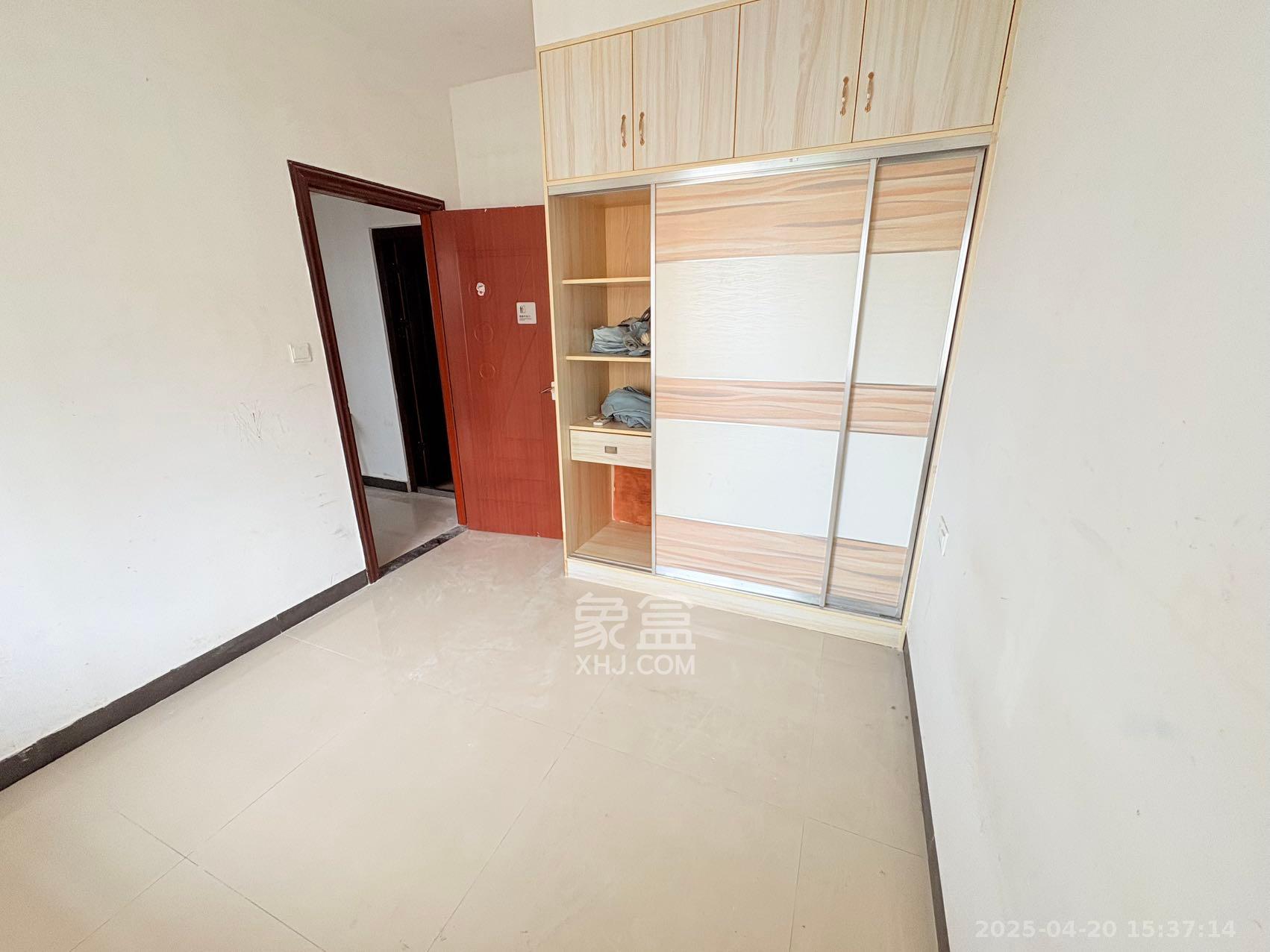 和馨园 1室1厅1卫 1500.0元/月 和馨园 1室1厅1卫 1500.0元/月室内图