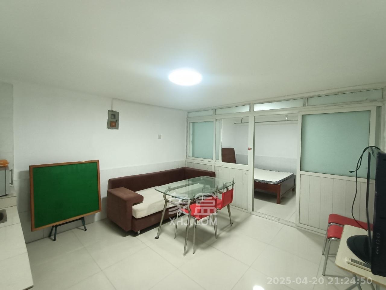 恩瑞麓山名园(龙王港小区) 1室1厅1卫 900.0元/月 恩瑞麓山名园(龙王港小区) 1室1厅1卫 900.0元/月室内图