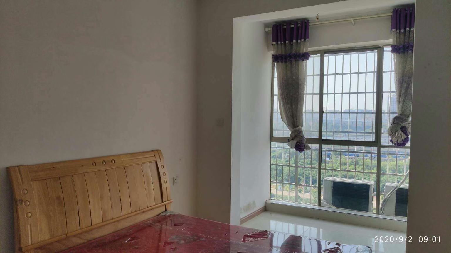 滨江水岸  3室2厅2卫    56.8万客厅