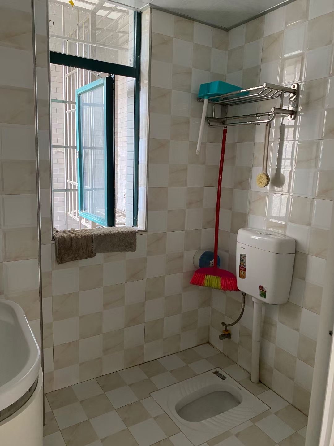 长和广场 2室1厅1卫 1500.0元/月 长和广场 2室1厅1卫 1500.0元/月室内图