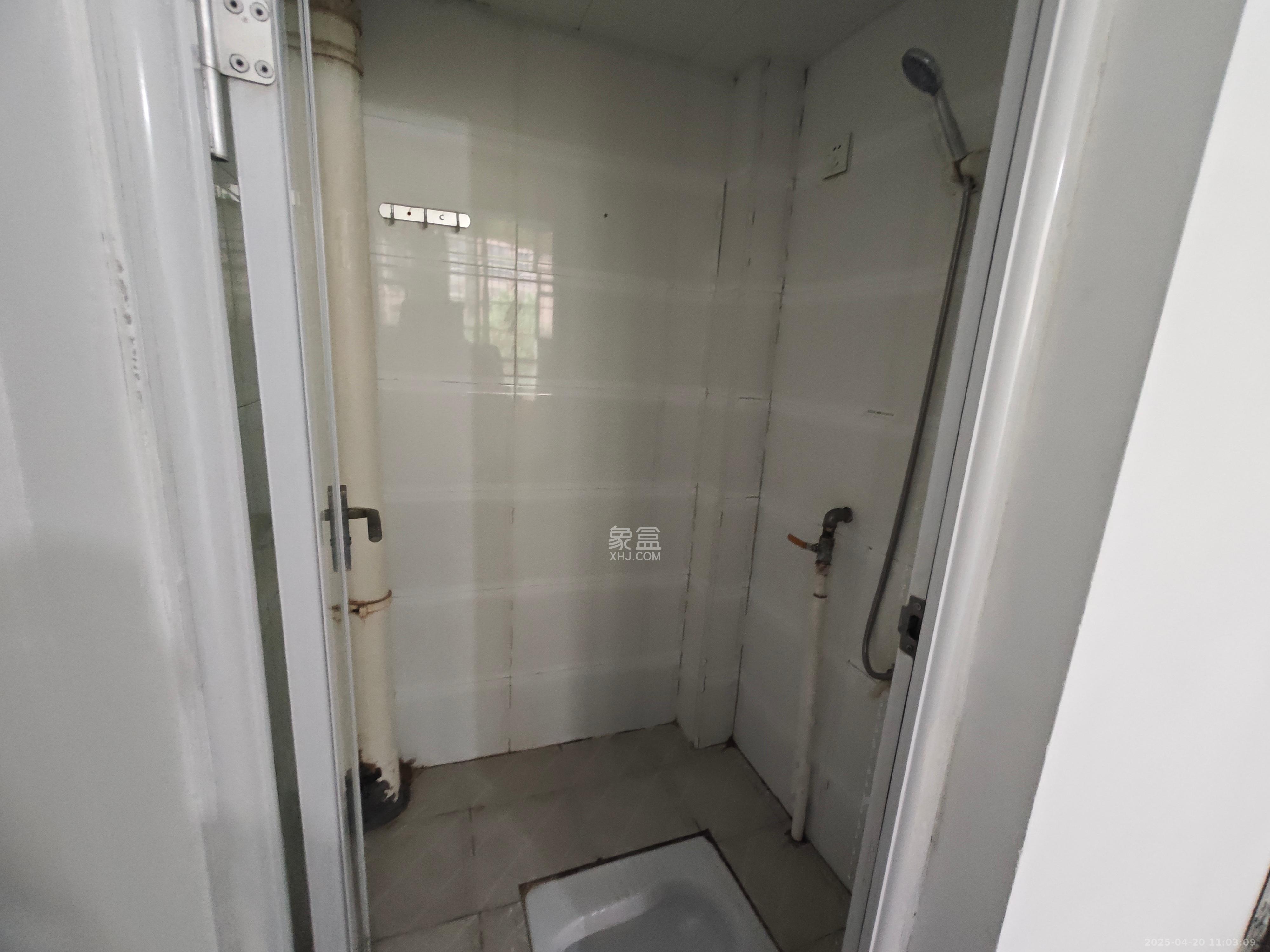 润泽园  1室0厅0卫    1000.0元/月 润泽园  1室0厅0卫    1000.0元/月室内图