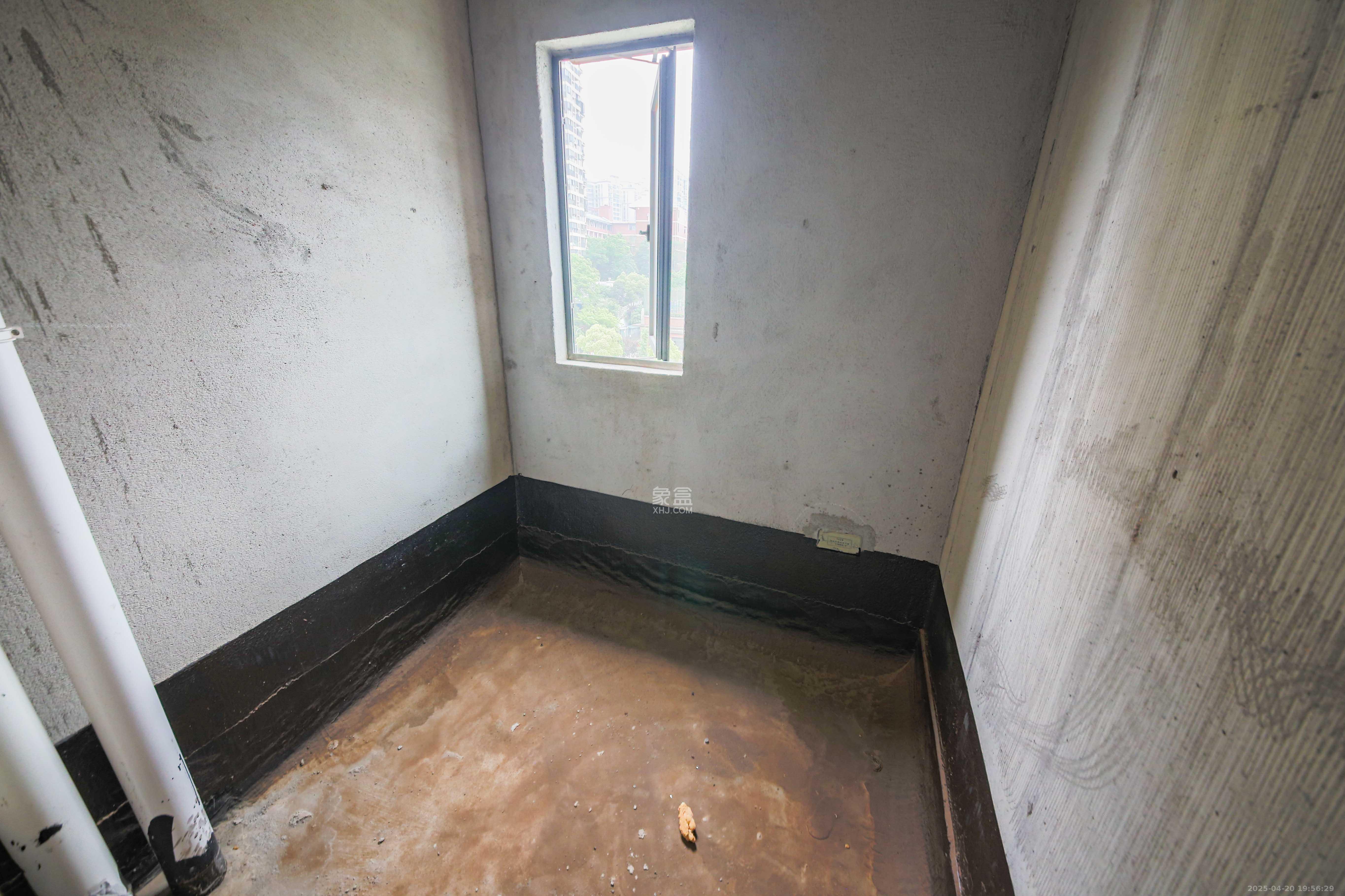 中建钰和城  4室2厅2卫   169.80万卫生间
