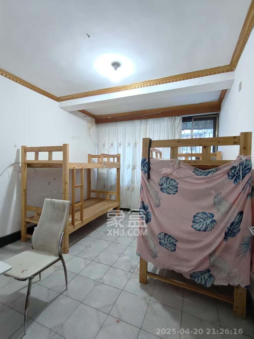 人民新村  2室2厅1卫    2000.0元/月 人民新村  2室2厅1卫    2000.0元/月室内图